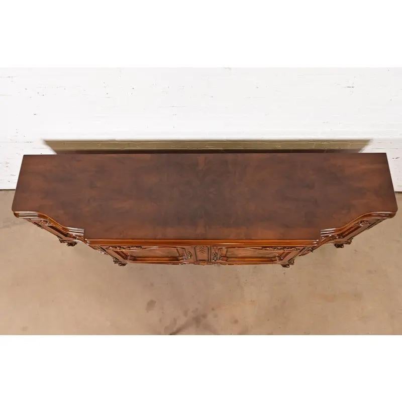 Karges Aparador Credenza Francés Luis XV Chinoiserie Nogal Burled en venta 6