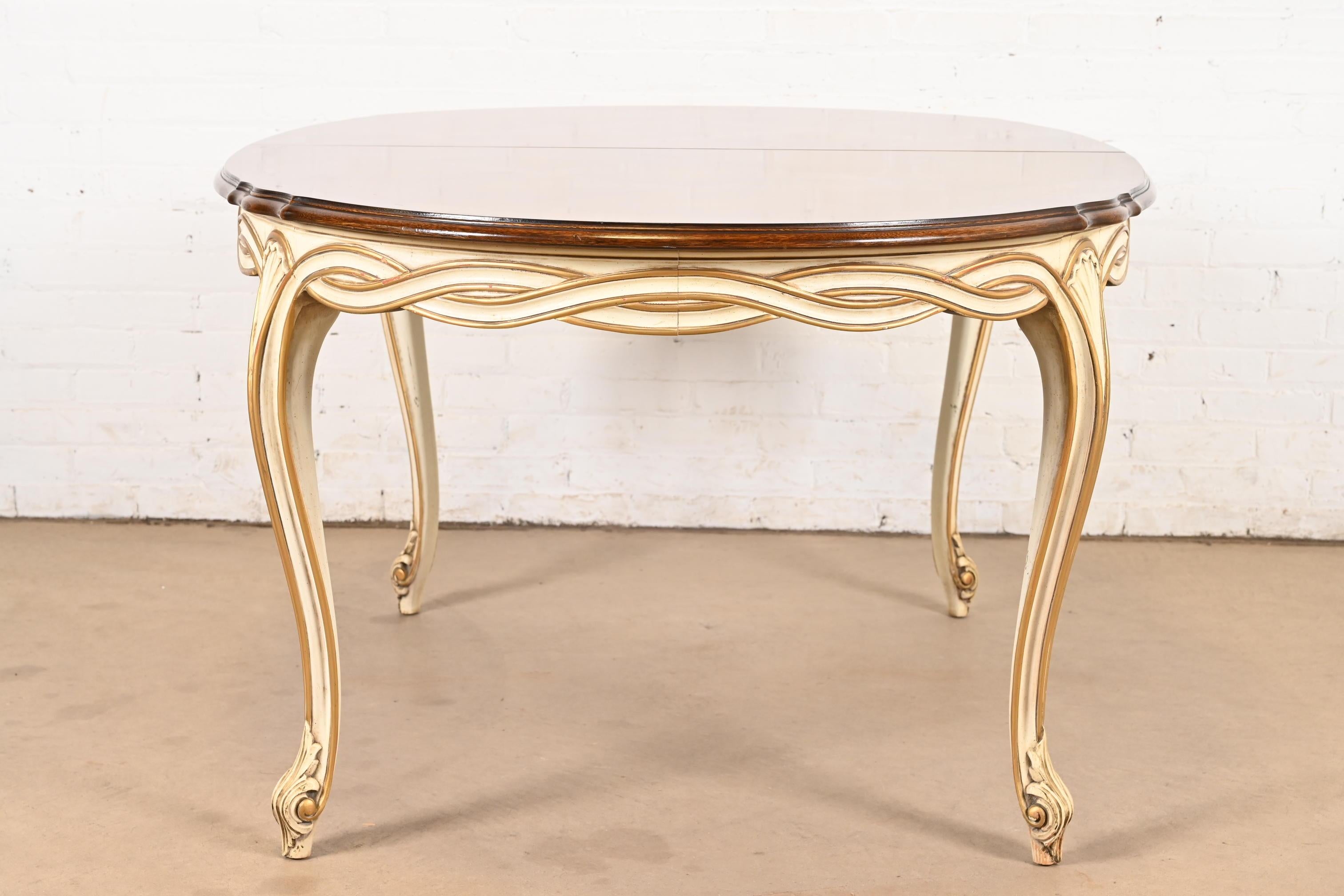 Karges French Provincial Louis XV Walnut and Parcel Painted Dining Table im Angebot 4