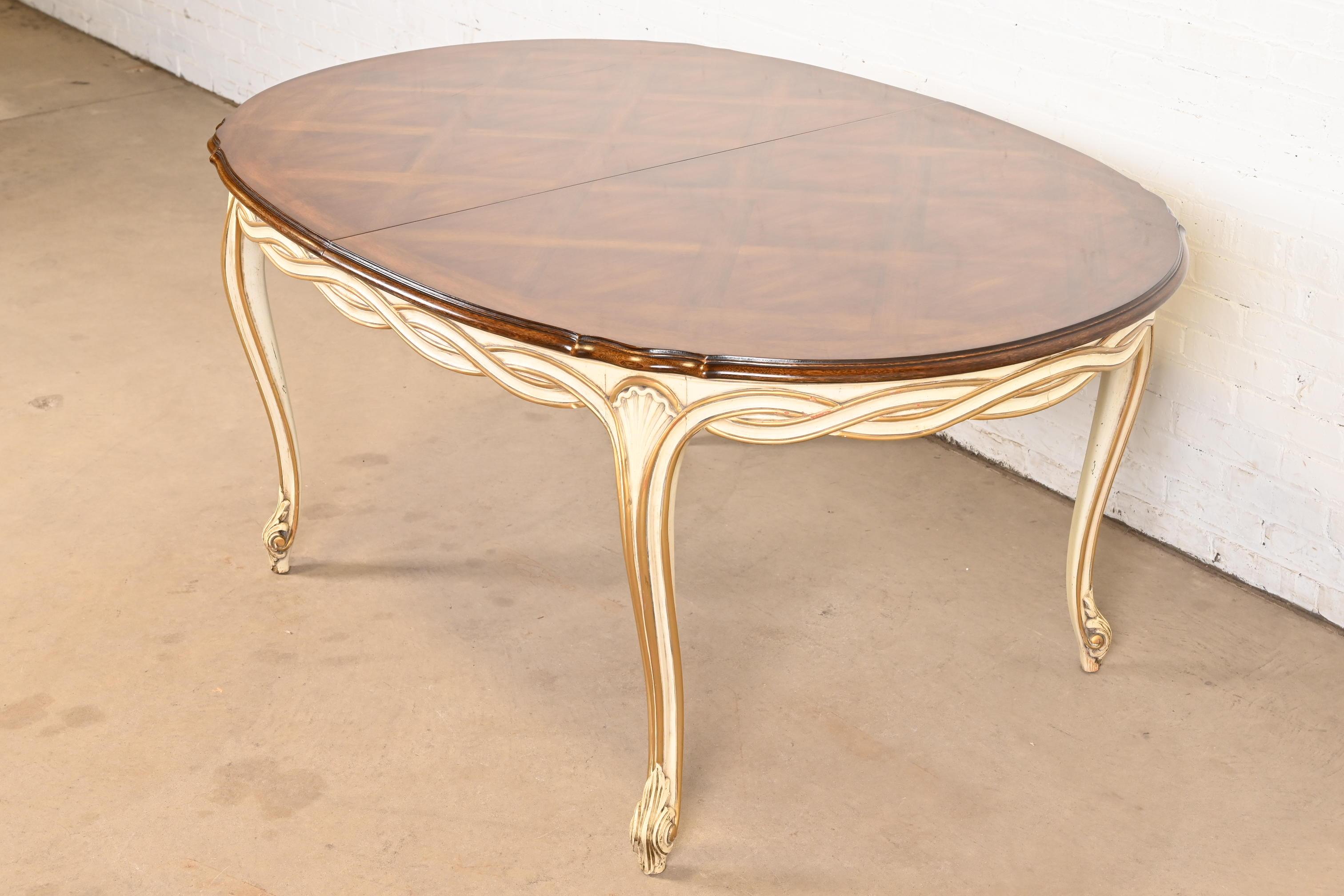 Karges French Provincial Louis XV Walnut and Parcel Painted Dining Table im Angebot 2