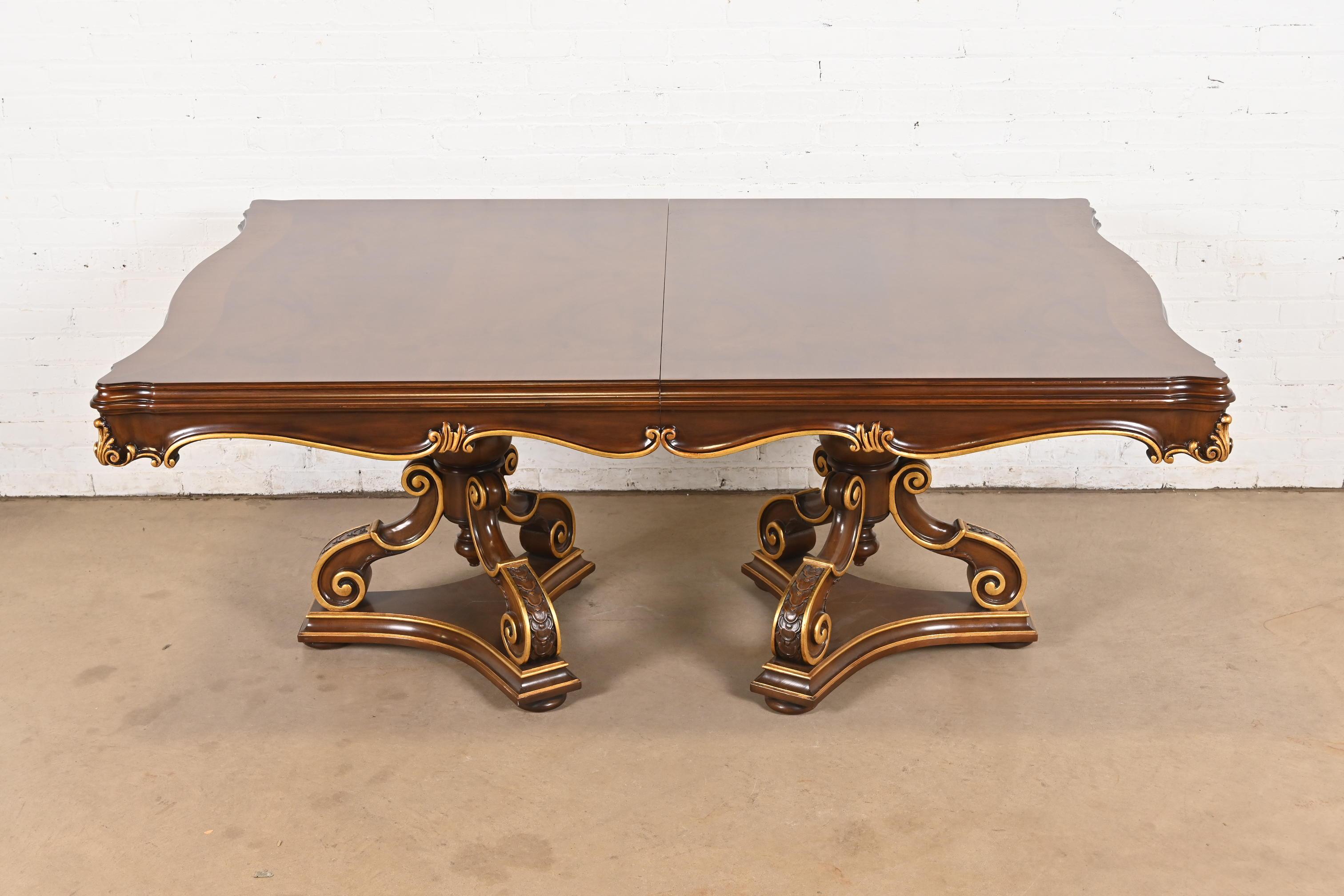 Karges Table de salle à manger à double piédestal en noyer ronceux Louis XVI Régence française en vente 2