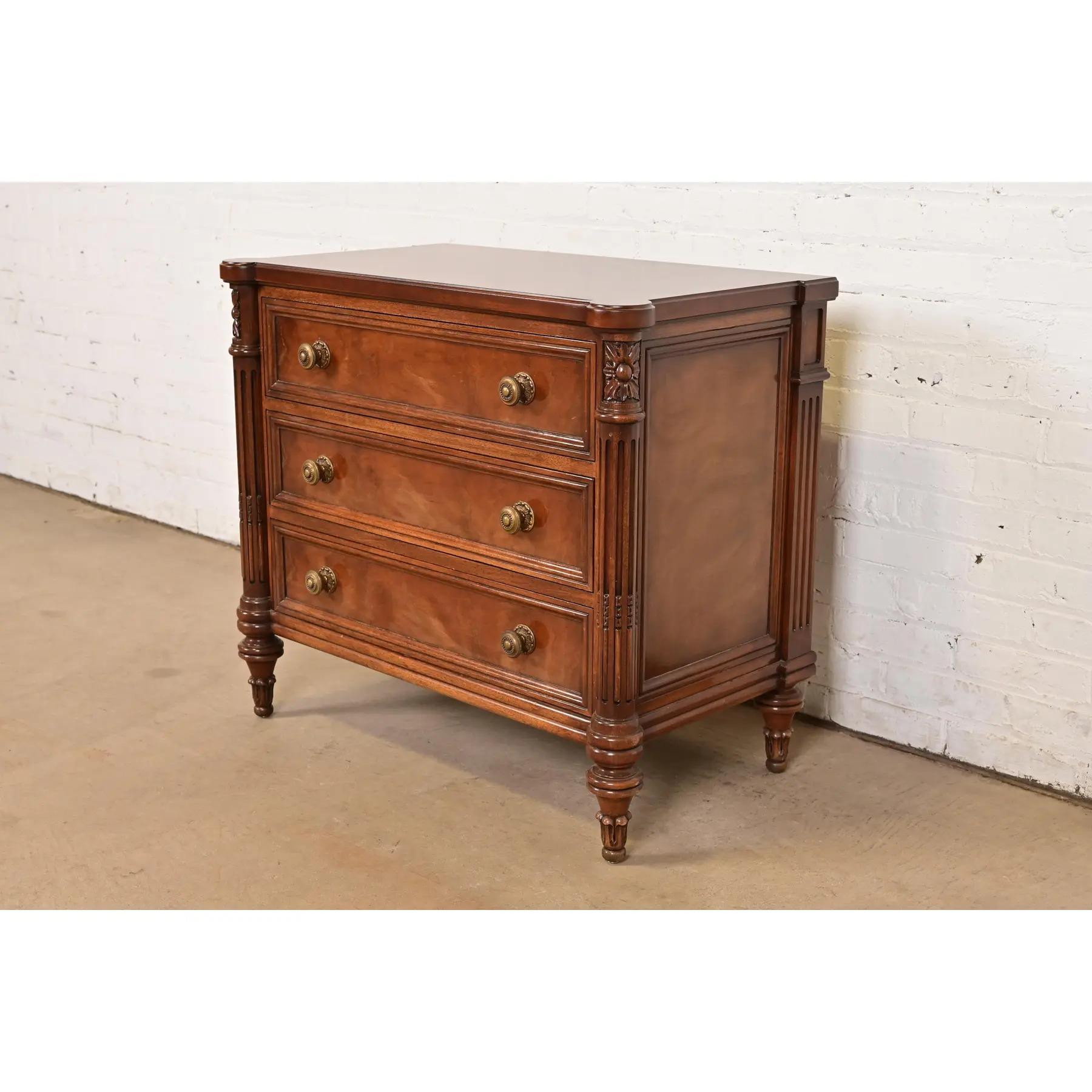 Karges French Regency Louis XVI Carved Mahogany Chest of Drawers In Good Condition For Sale In South Bend, IN