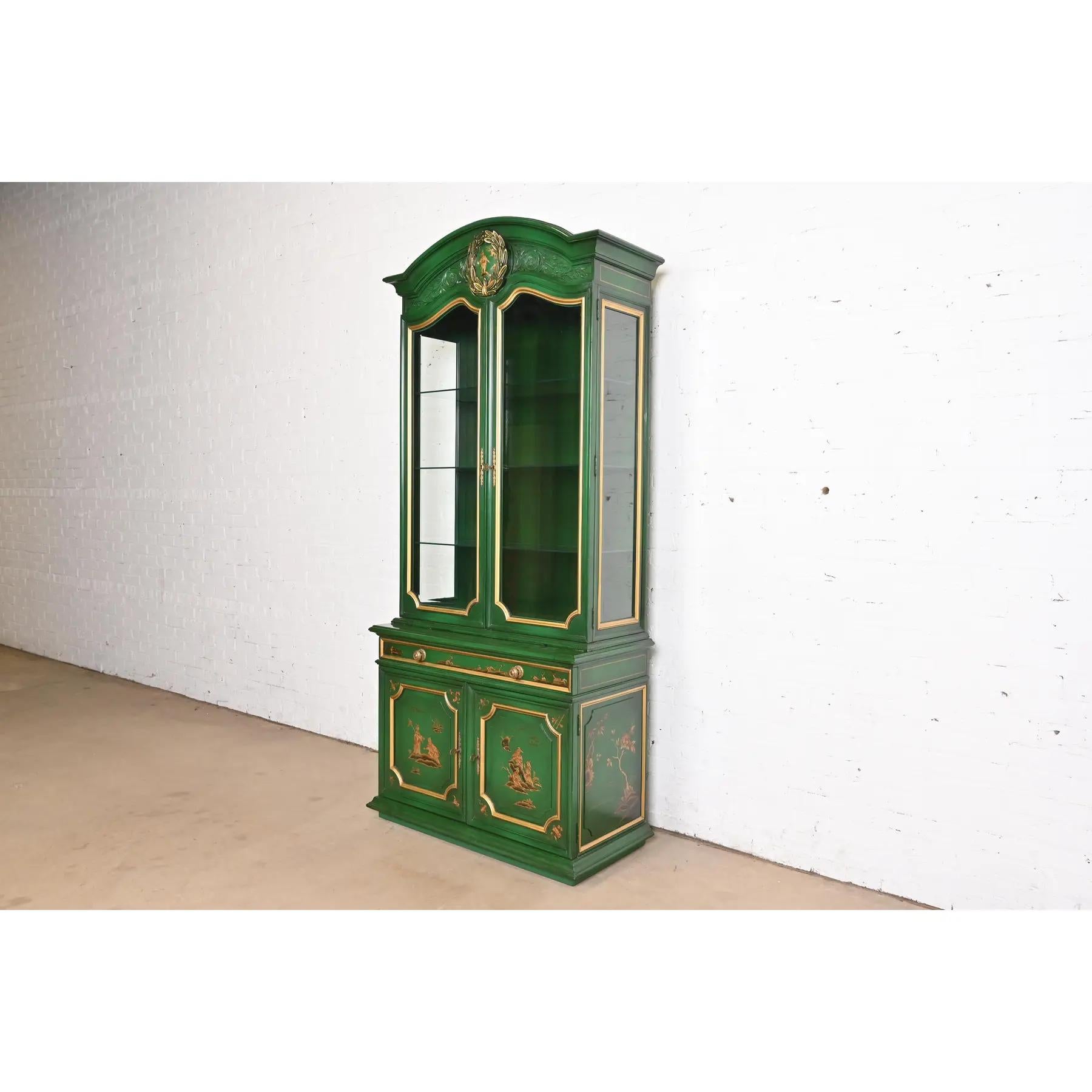 Luigi XVI Libreria illuminata Karges French Regency Louis XVI Chinoiserie verde laccata in vendita