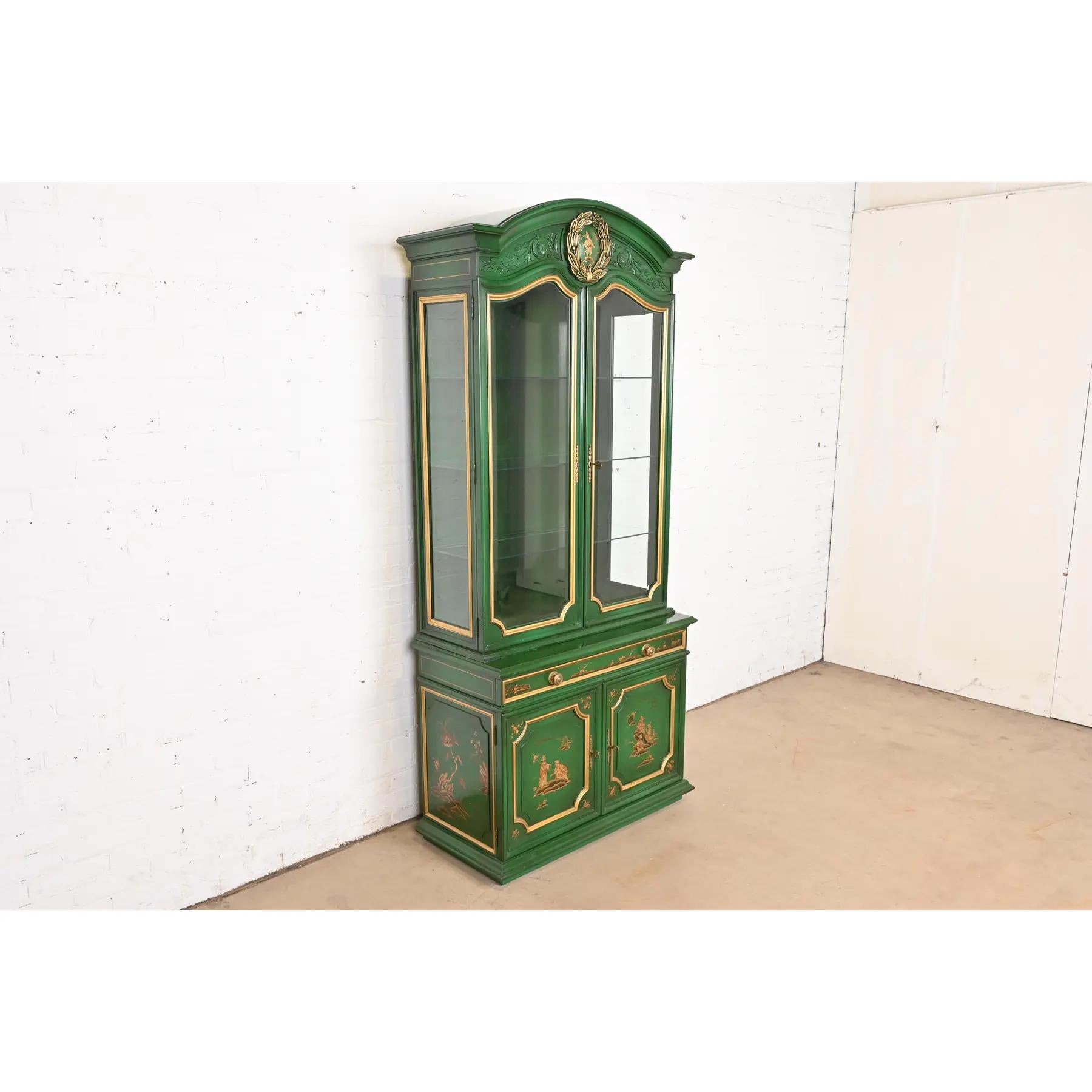 Americano Libreria illuminata Karges French Regency Louis XVI Chinoiserie verde laccata in vendita