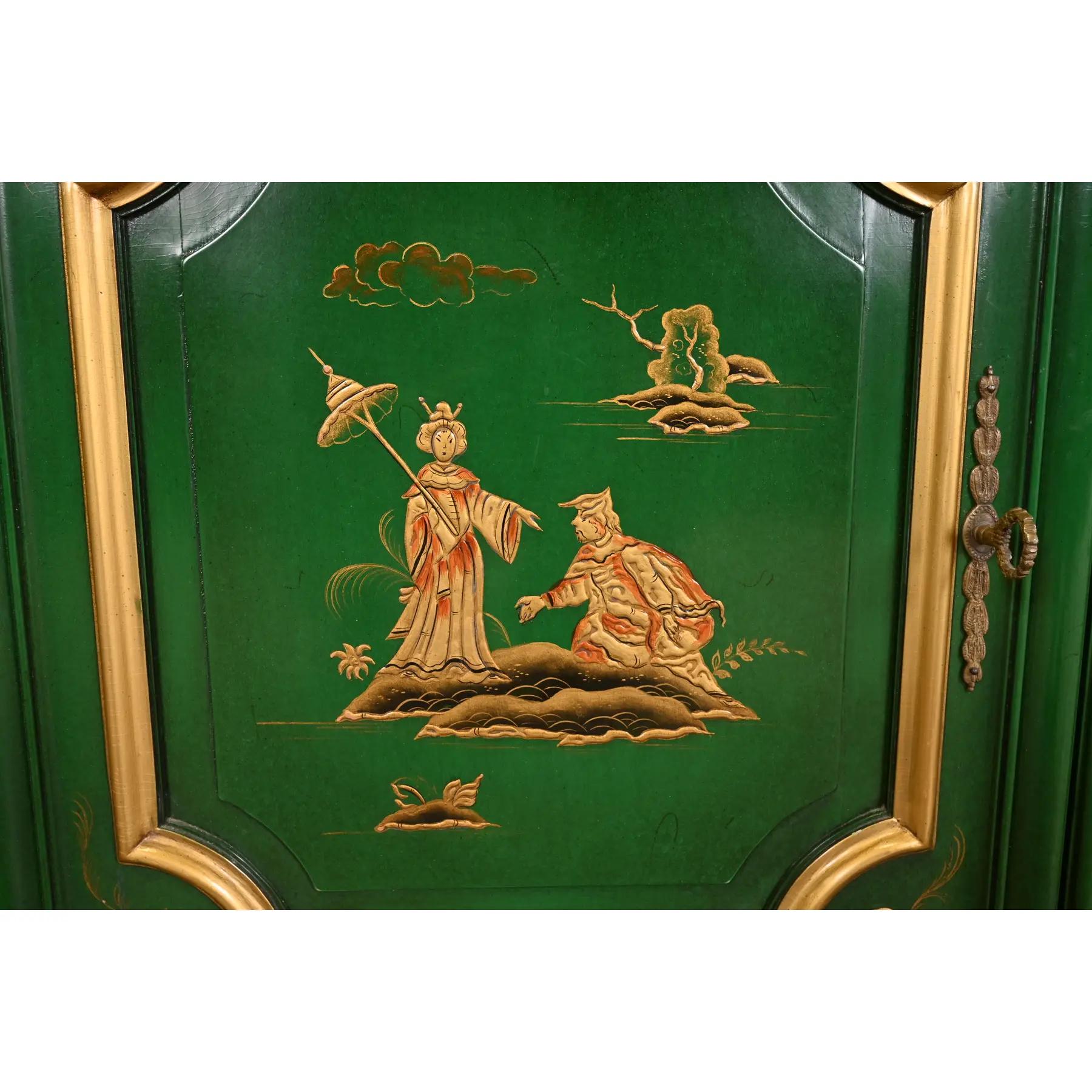 Libreria illuminata Karges French Regency Louis XVI Chinoiserie verde laccata in vendita 2