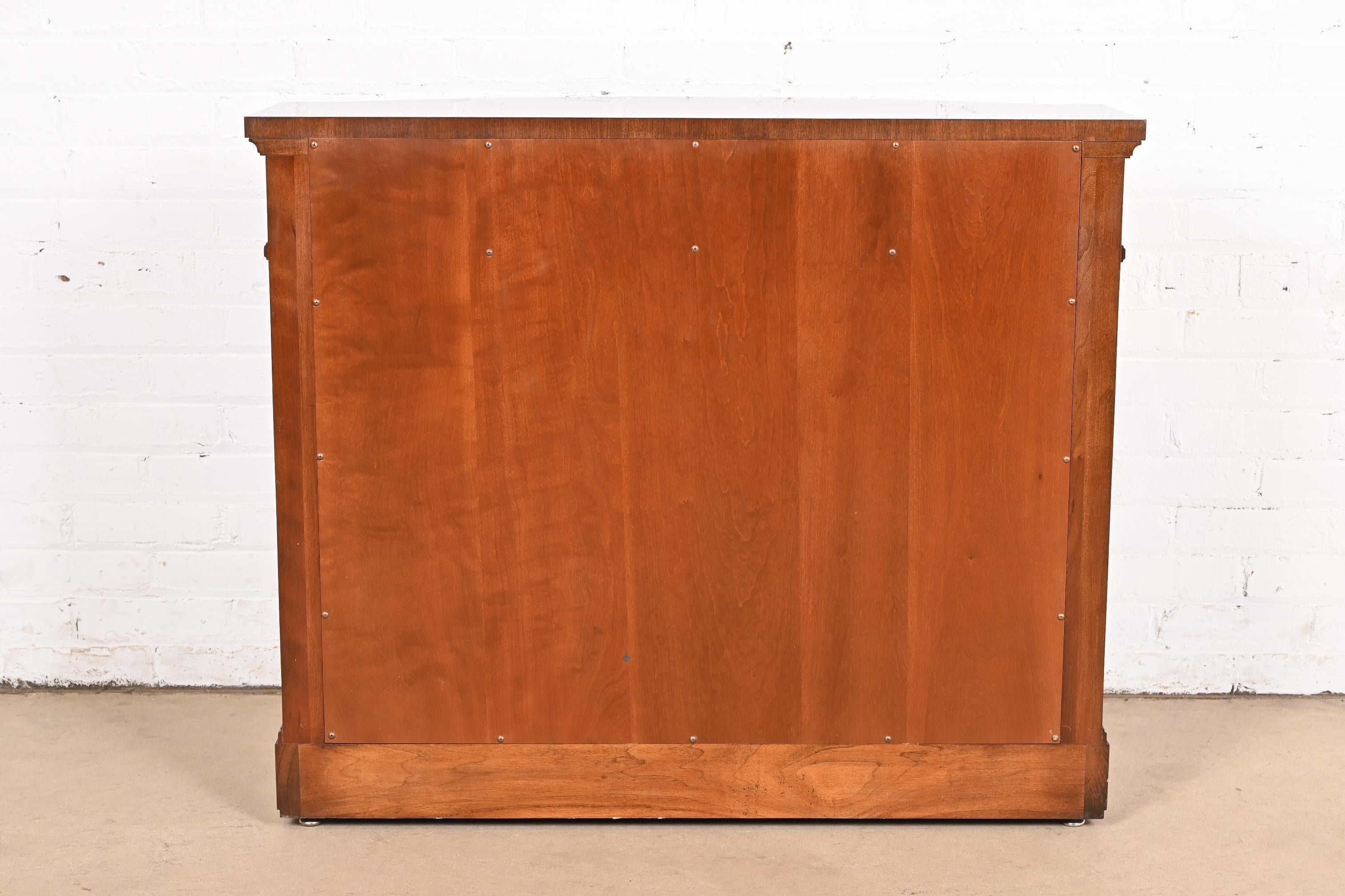 Karges Französisch Regency Louis XVI Mahagoni Intarsien-Buffetserviergeschirr mit Intarsien im Angebot 5