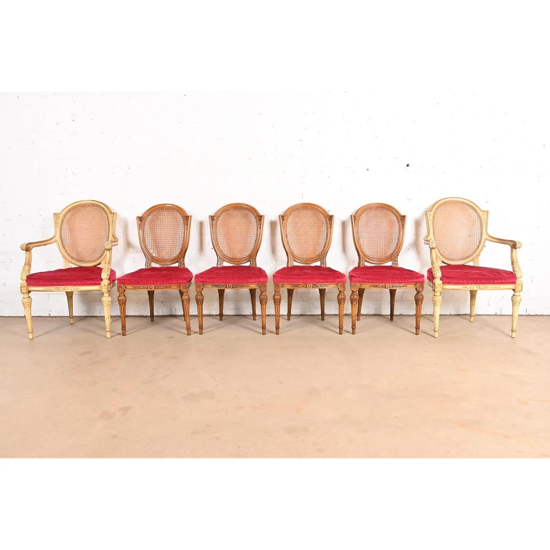 Américain Karges Chaises de salle à manger Louis XVI Régence française à dossier canné en noyer parcellaire peint en vente