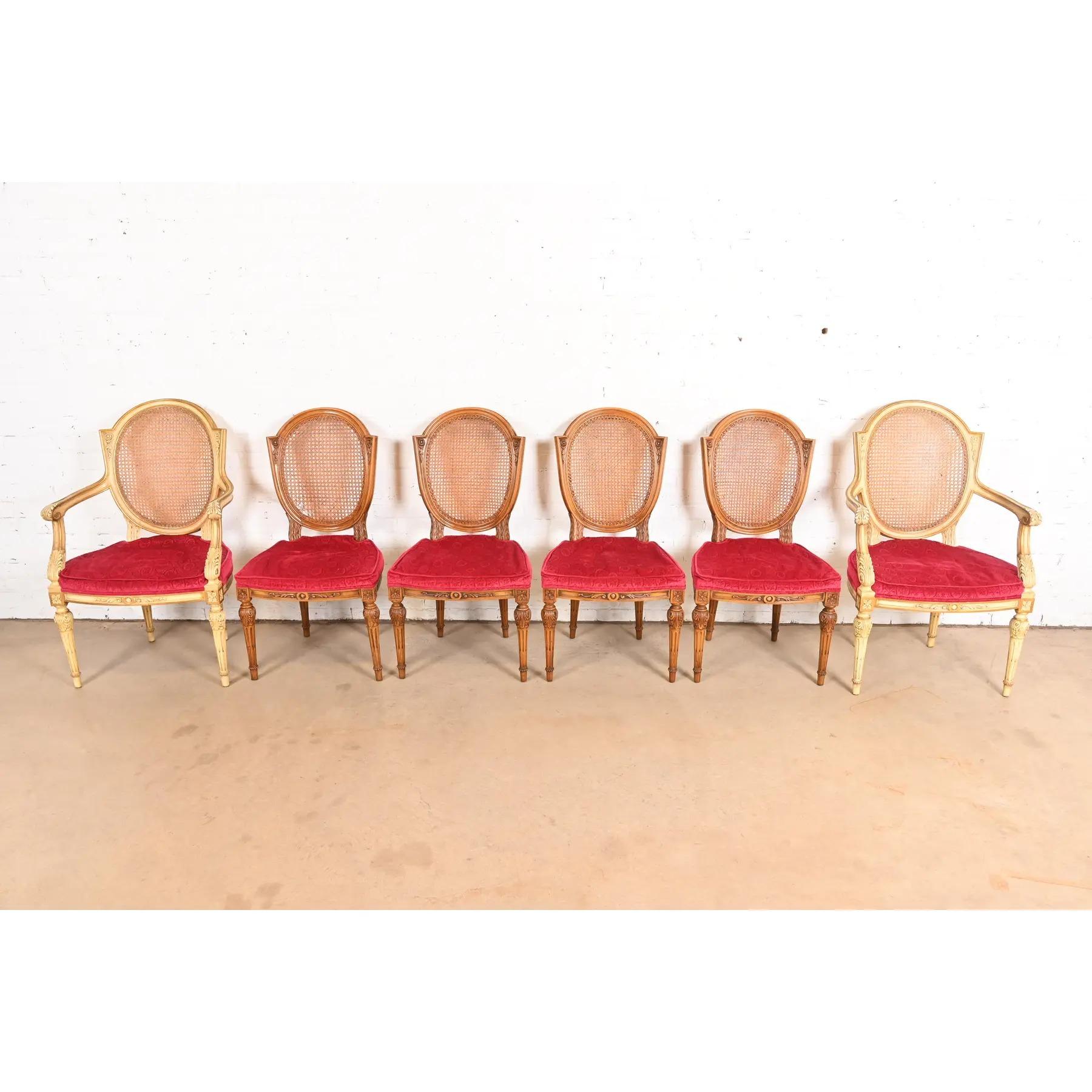 Karges Chaises de salle à manger Louis XVI Régence française à dossier canné en noyer parcellaire peint Bon état - En vente à South Bend, IN