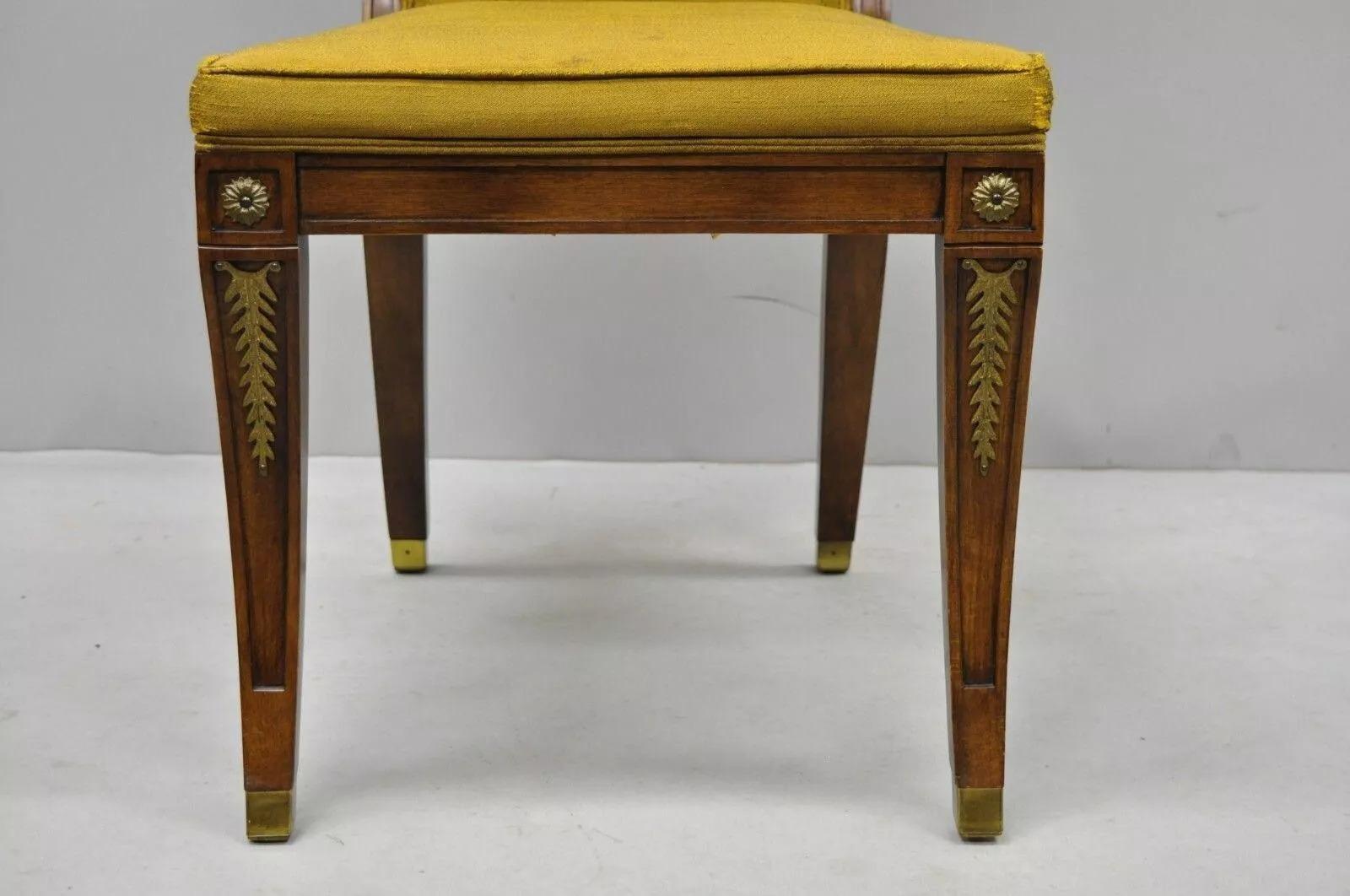 XX secolo Sedia da pranzo Karges in stile reggenza francese Klismos con gambe a sciabola in noce - Set di 6 in vendita