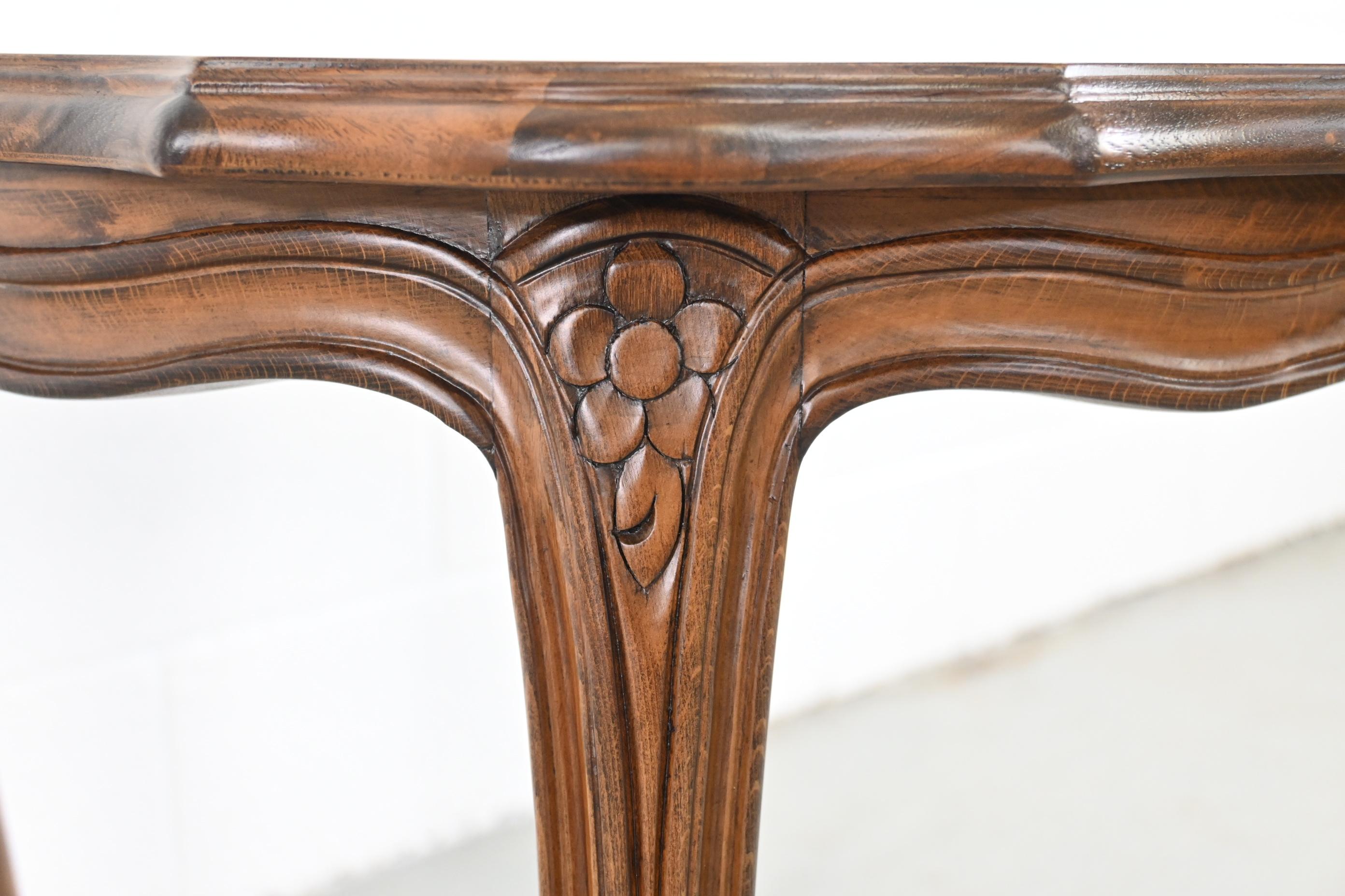 Karges Furniture French Provincial Burled Walnut End Tables, a Pair For Sale 3