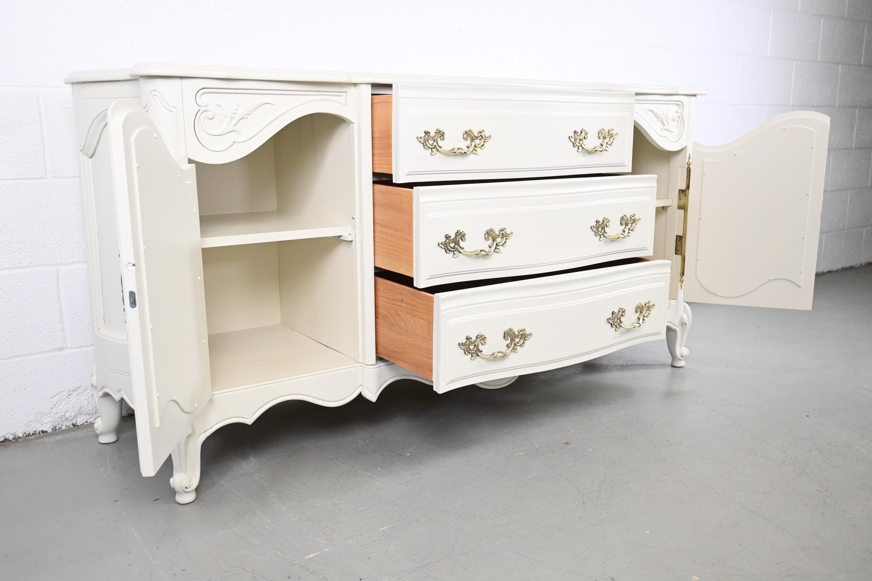 Karges Furniture Louis XV French Provincial Credenza or Sideboard For Sale 3