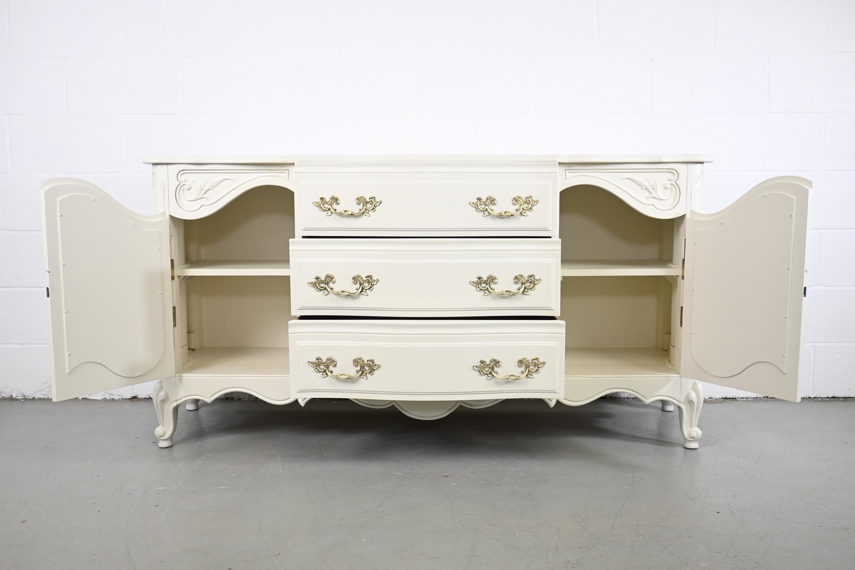 Karges Furniture Louis XV French Provincial Credenza or Sideboard For Sale 5