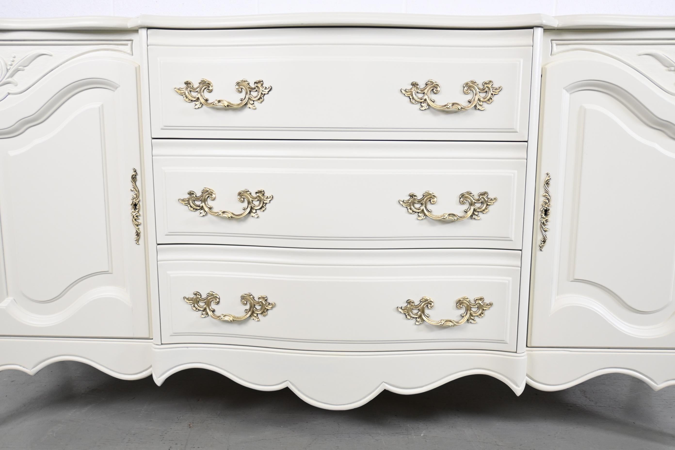Wood Karges Furniture Louis XV French Provincial Credenza or Sideboard For Sale