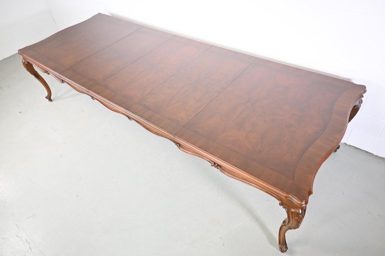 Karges Furniture Louis XV Style French Provincial Extension Dining Table

Karges Furniture, USA, 1980s

Measures: 72.5 Wide x 47.5 Deep x 30.25 High. Extends up to 133