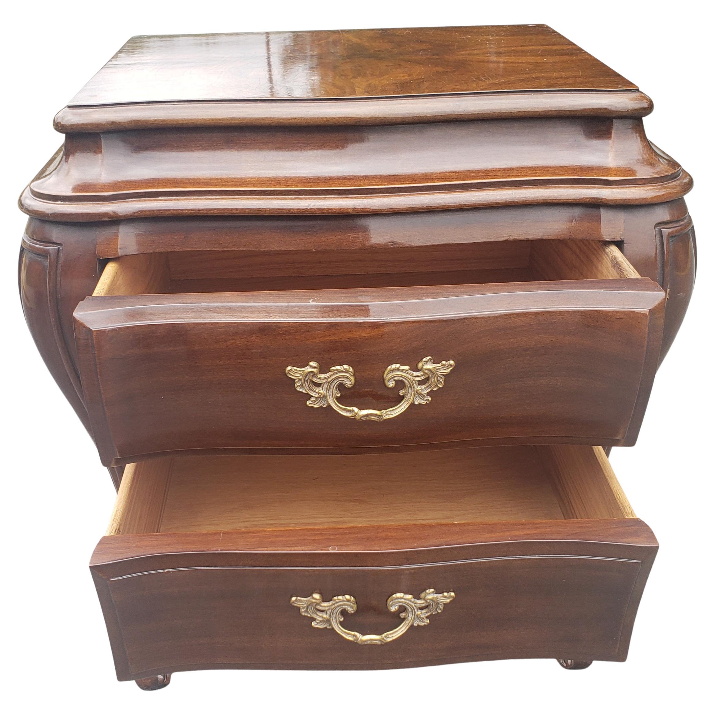 Karges Furniture Louis XVI Mahogany Bombe Nightstands Commodes, a Pair For Sale 1