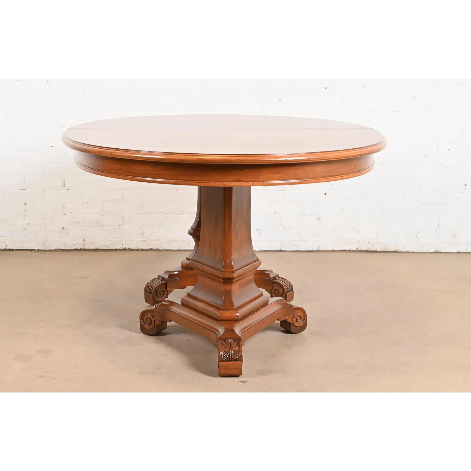 Karges Regency Mesa de Comedor Extensible de Doble Pedestal de Nogal Burled, Acabado en venta 6