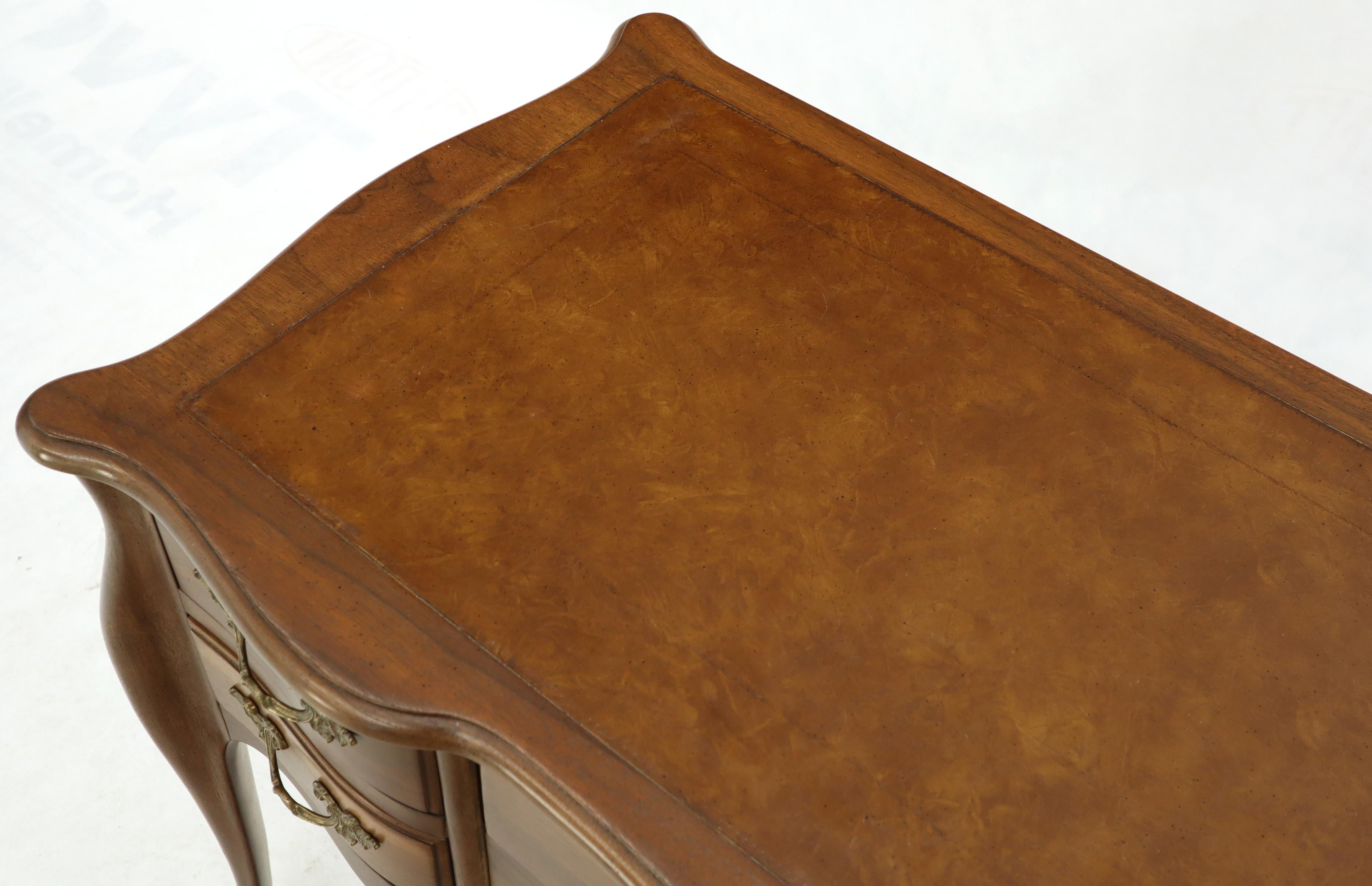 Karges Solid Walnut French Country Leather Top Petit Desk Writing Table Console In Good Condition In Rockaway, NJ
