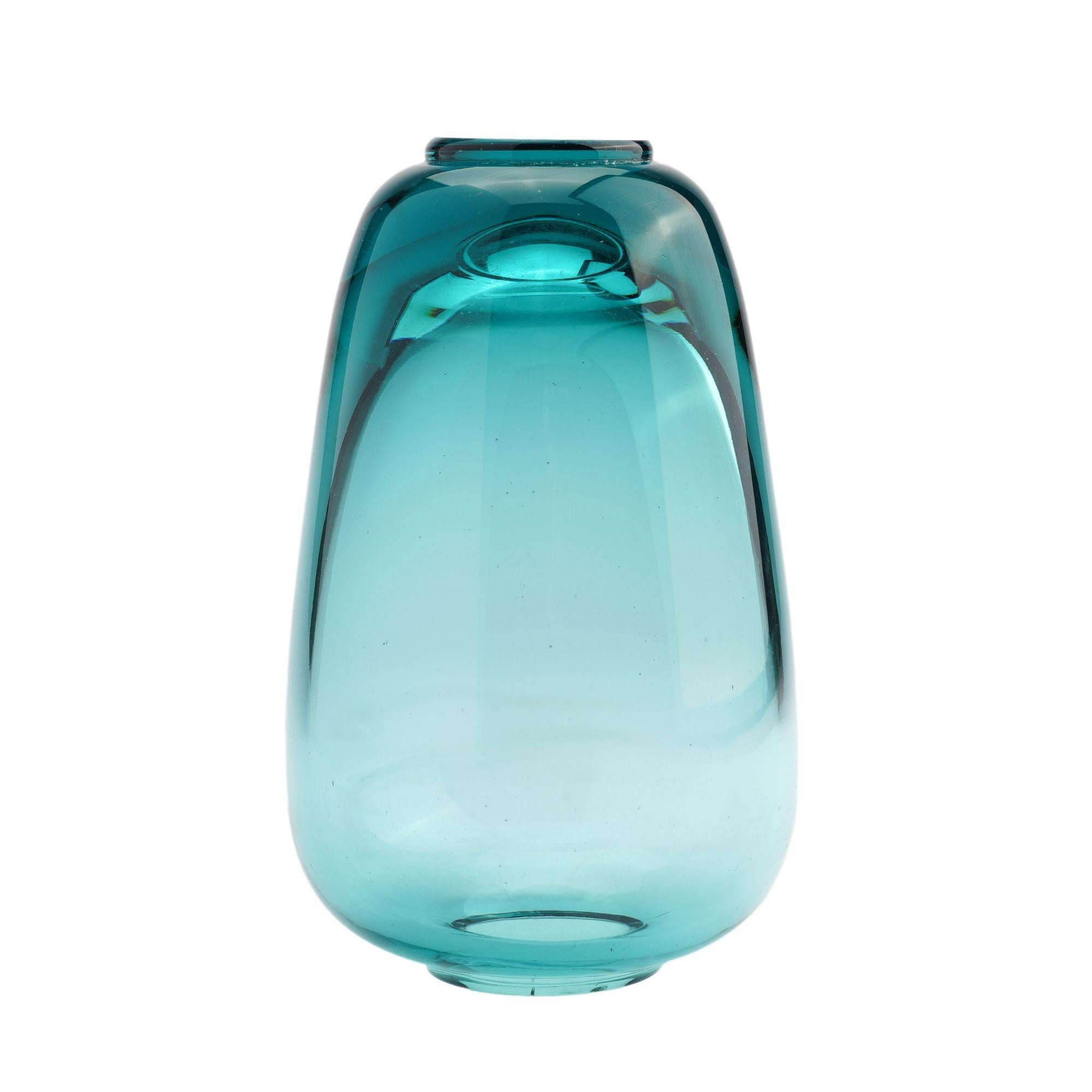 Blaugrüne Vase aus mundgeblasenem Karhula-Kunstglas, 1940er-Jahre im Zustand „Gut“ im Angebot in Kenilworth, IL