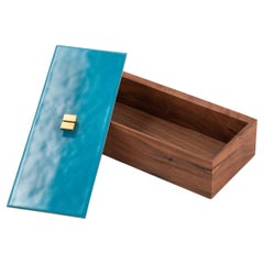 Caja Kari, nogal Canaletto y tapa de cobre esmaltado de doble cara con pomo de latón