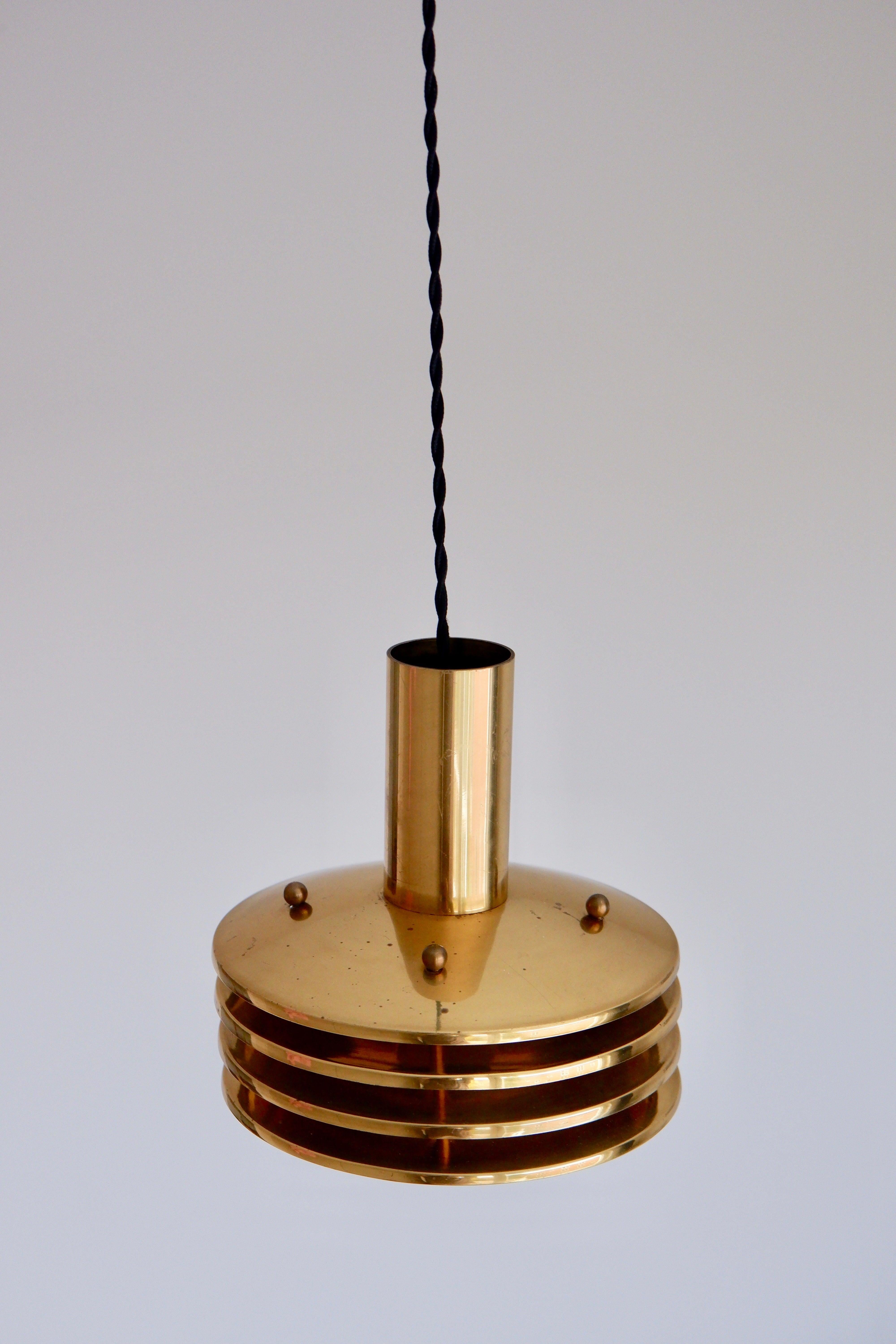 Kari Ruokonen Ceiling Light, circa 1960, Brass & Glass, Finland In Fair Condition In Hägersten-Liljeholmen, Stockholms län