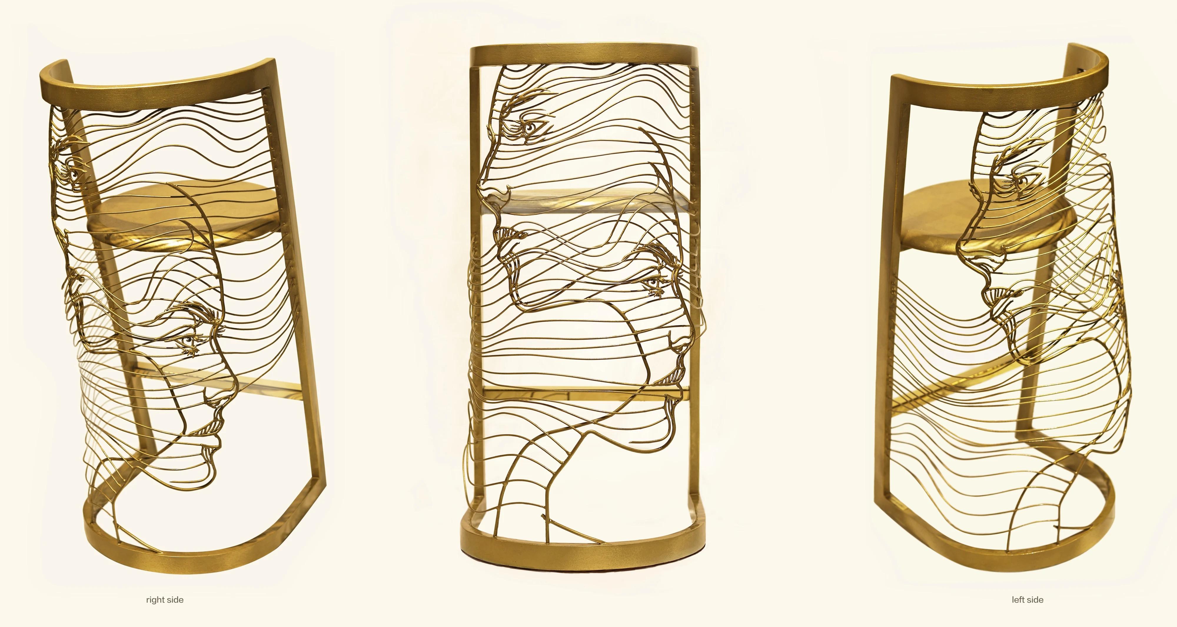 "Zāt Highchair I" Abstrakter skulpturaler Stuhl 41" x 19" Zoll von Karim Abd Elmalak

Medium: Eisen und Sprühfarbe auf Ölbasis

Karim Abdel Malaks vielschichtige multimediale Werke sind von den alten Meistern beeinflusst. 
Die texturierten Öle von