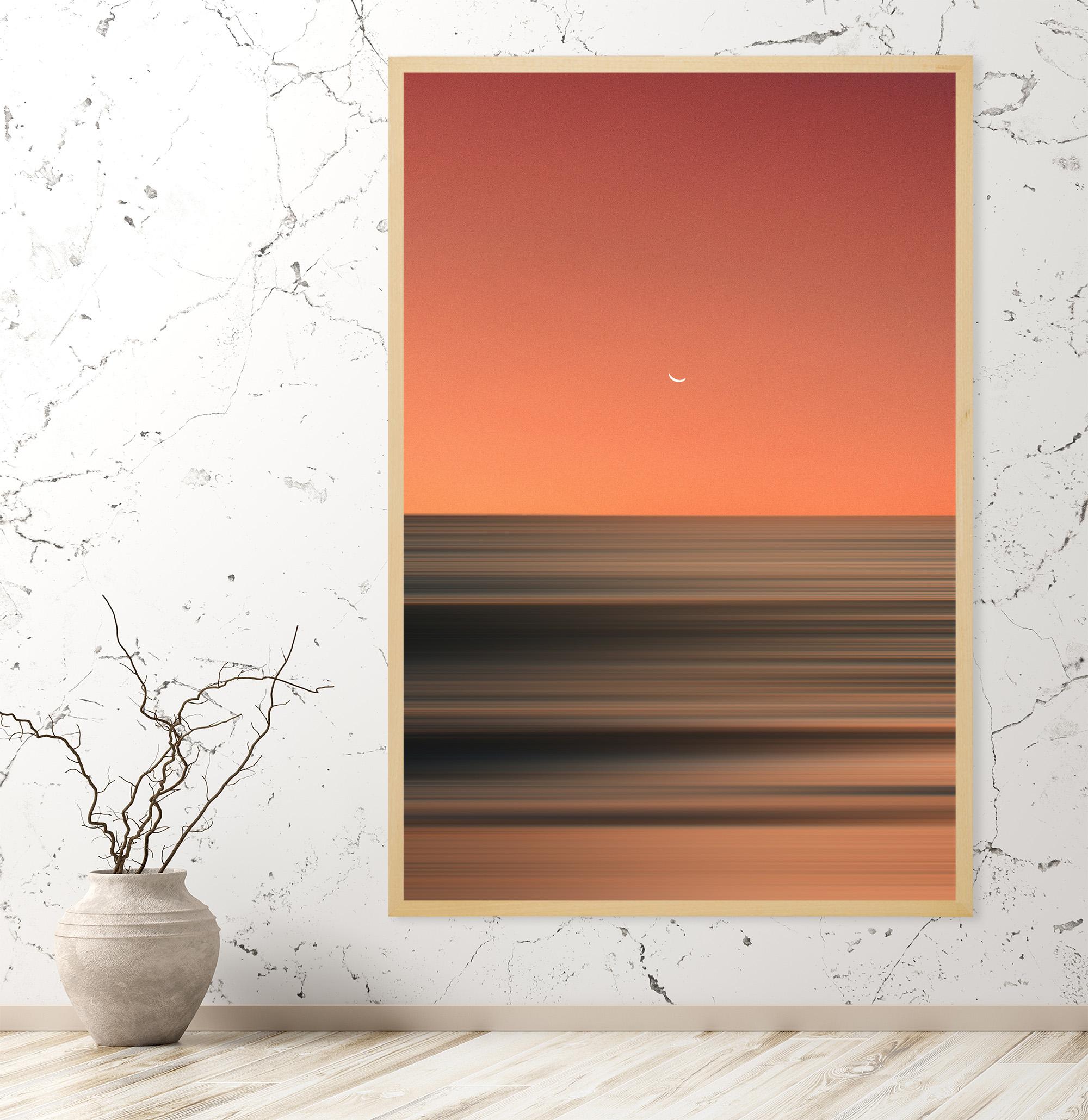 Photographie « Smooth evening » encadrée par Karim, 162,6 x 112,4 cm - Orange Landscape Photograph par Karim Amr