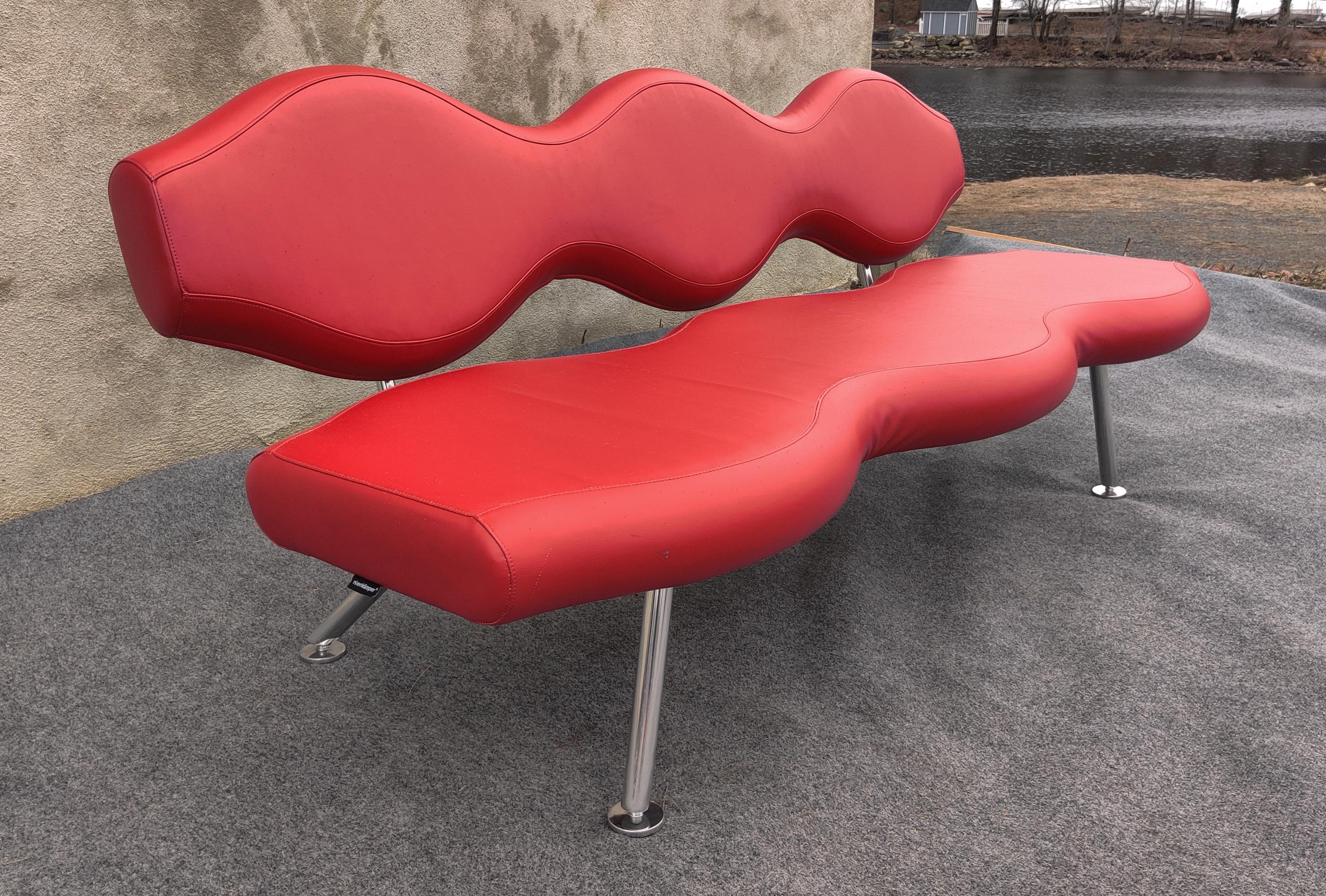 Organic Modern Karim Rashid for Nienkamper Verde Red Leather & Aluminum Modern 3-Seat Sofa For Sale