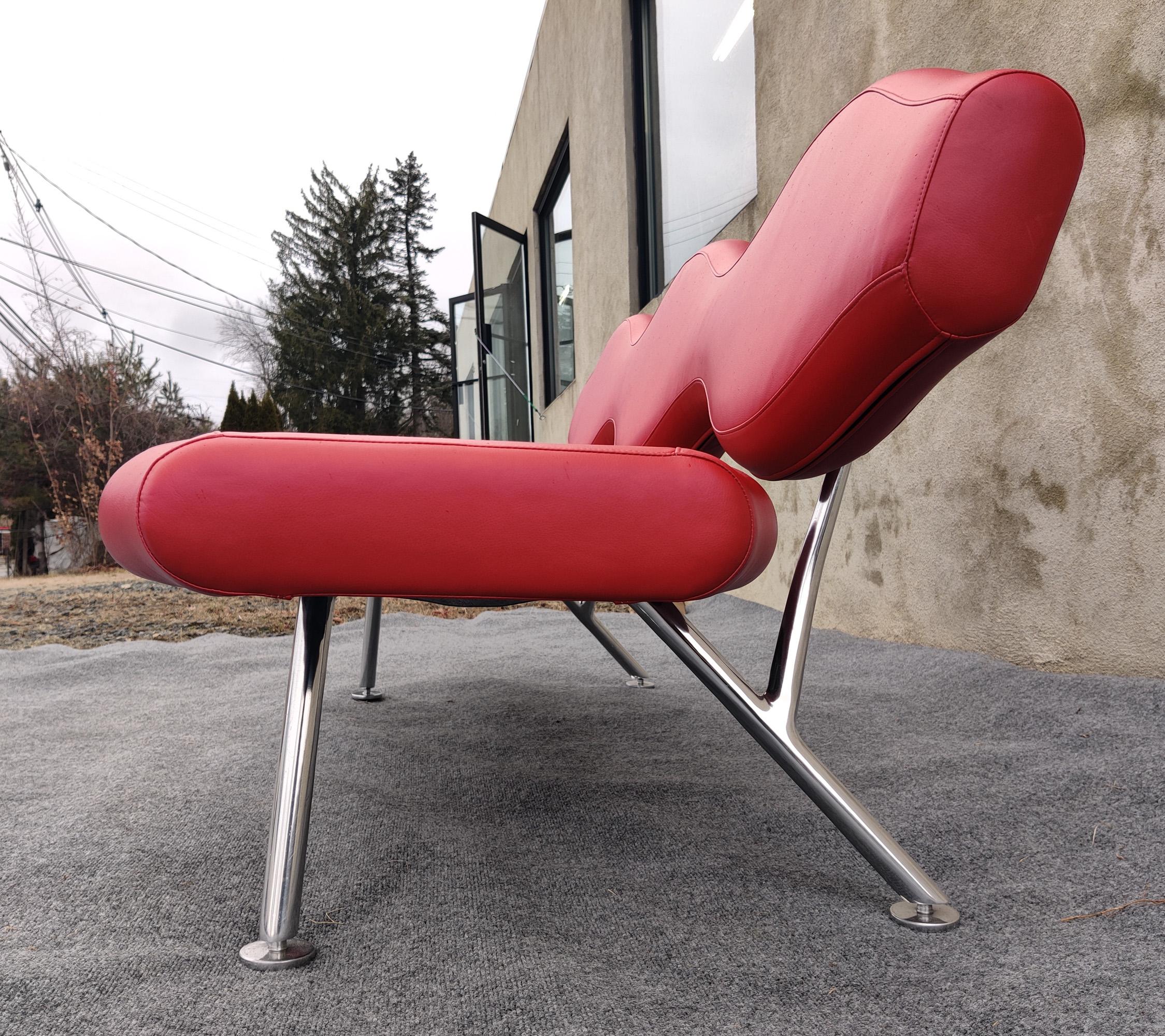 Karim Rashid for Nienkamper Verde Red Leather & Aluminum Modern 3-Seat Sofa For Sale 1