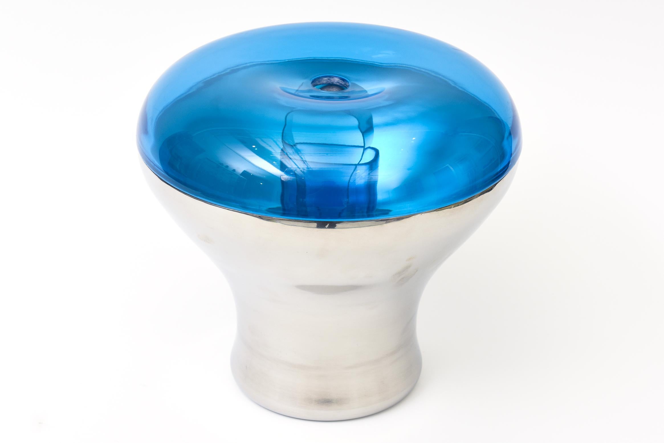 Karim Rashid Lucite blu zaffiro, secchiello per il ghiaccio A Space Age in acciaio inossidabile, infradito in vendita 1