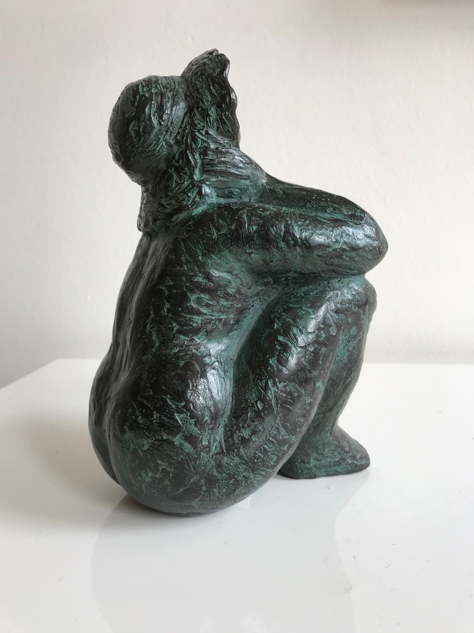 ''In the Sun'' Dutch Contemporary Bronze Sculpture of Woman with Sun Hat For Sale 2