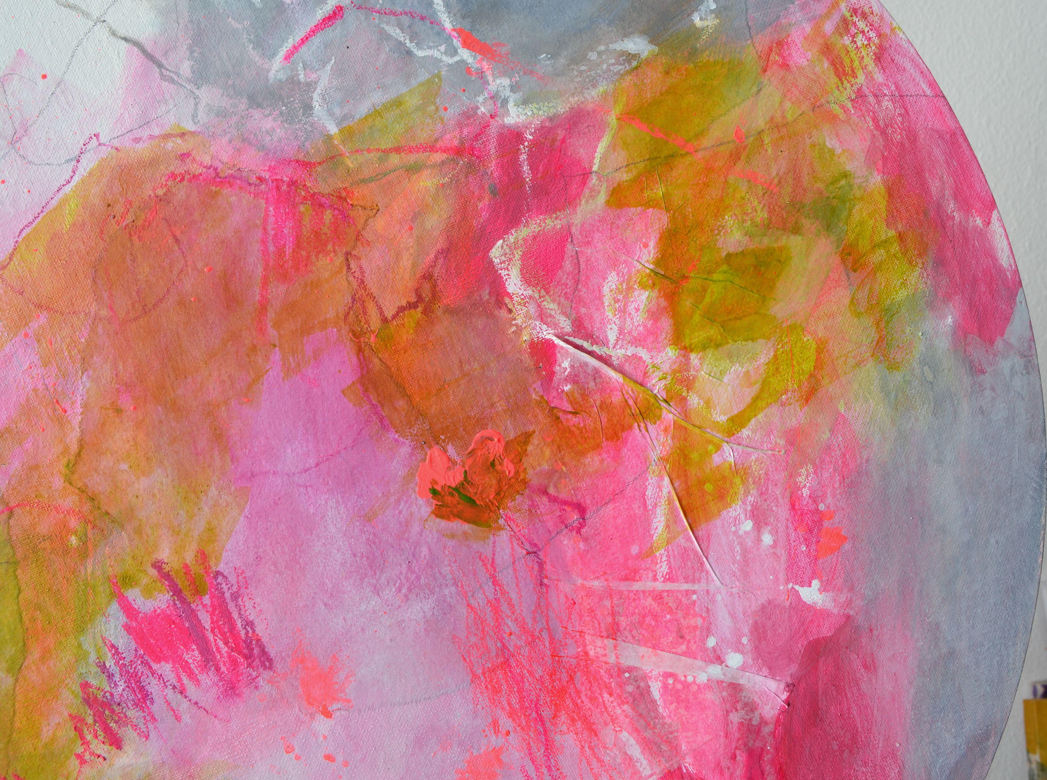 Moony ist ein Mixed-Media-Werk auf einer runden Leinwand. Sehr hell, lebendig, ungewöhnlich.    I ist fertig zum Aufhängen mit einem Haken auf der Rückseite der Leinwand.    Das Werk ist auf der Rückseite signiert. Die Seiten sind weiß gestrichen.  