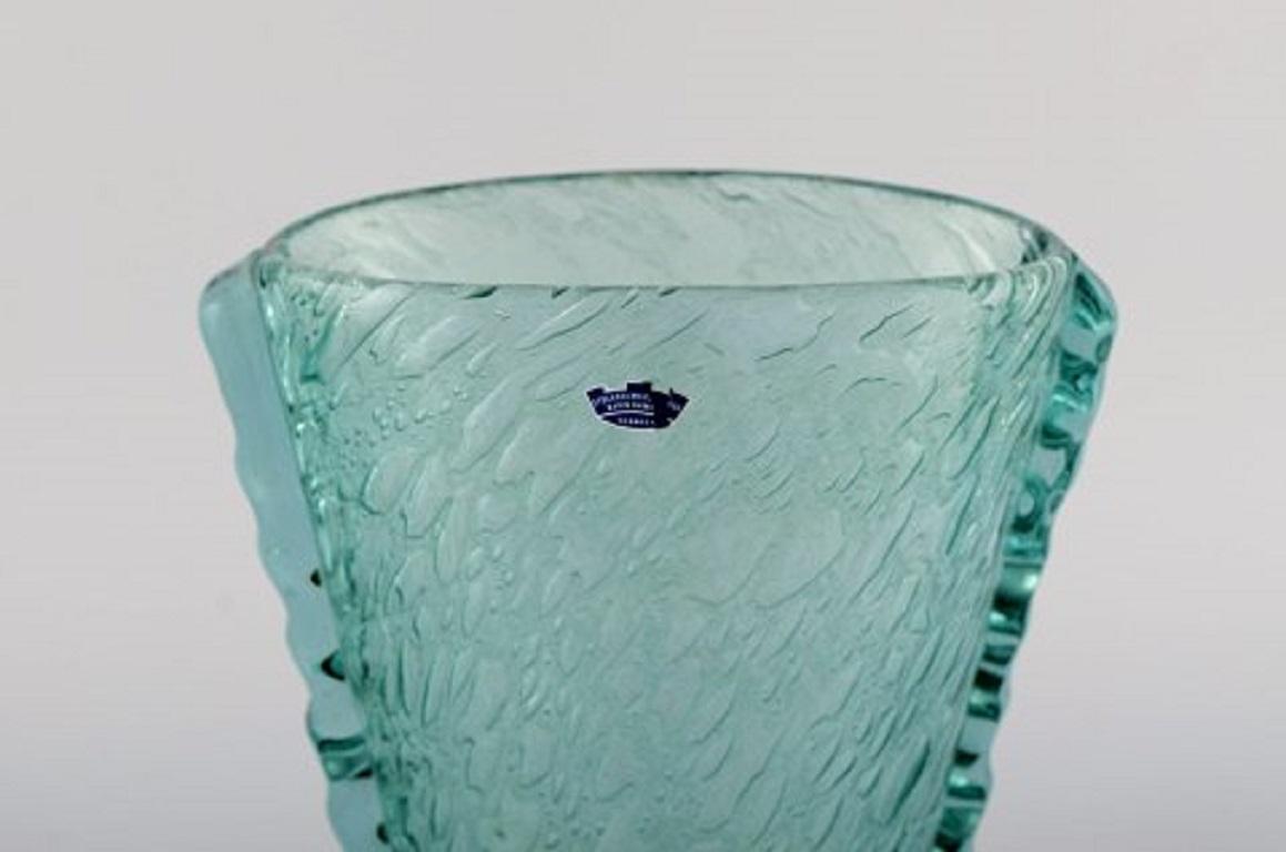 Karin Hammar für Stockholm Glasbruk, ein Paar Vasen aus türkisfarbenem Kunstglas (Schwedisch) im Angebot