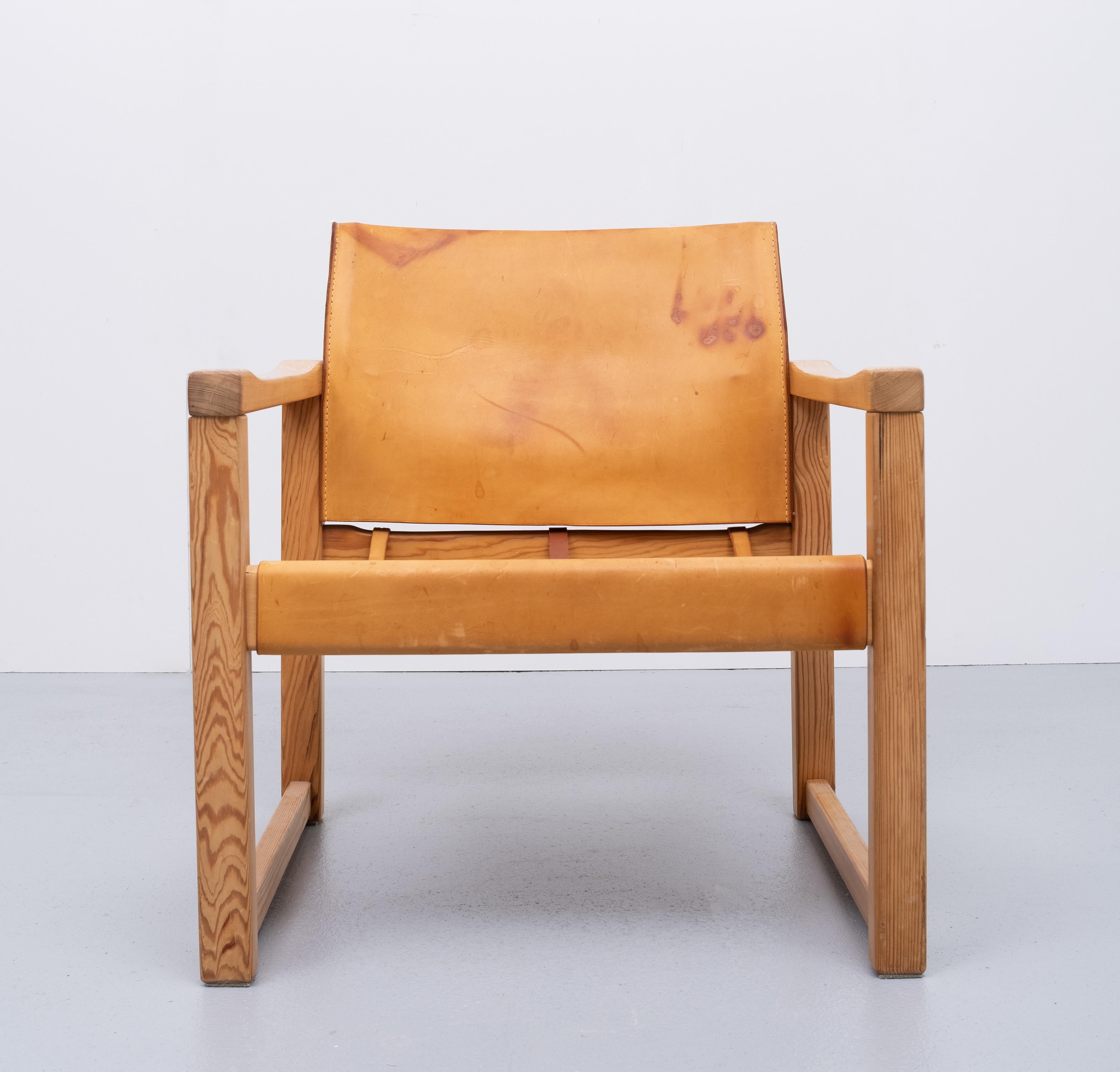 Set of two very nice Safari chairs. Design Karin Mobring for Ikea 1972. Model Diana 
 Pine wood frame comes with a sand color thick saddle leather upholstery. 



 