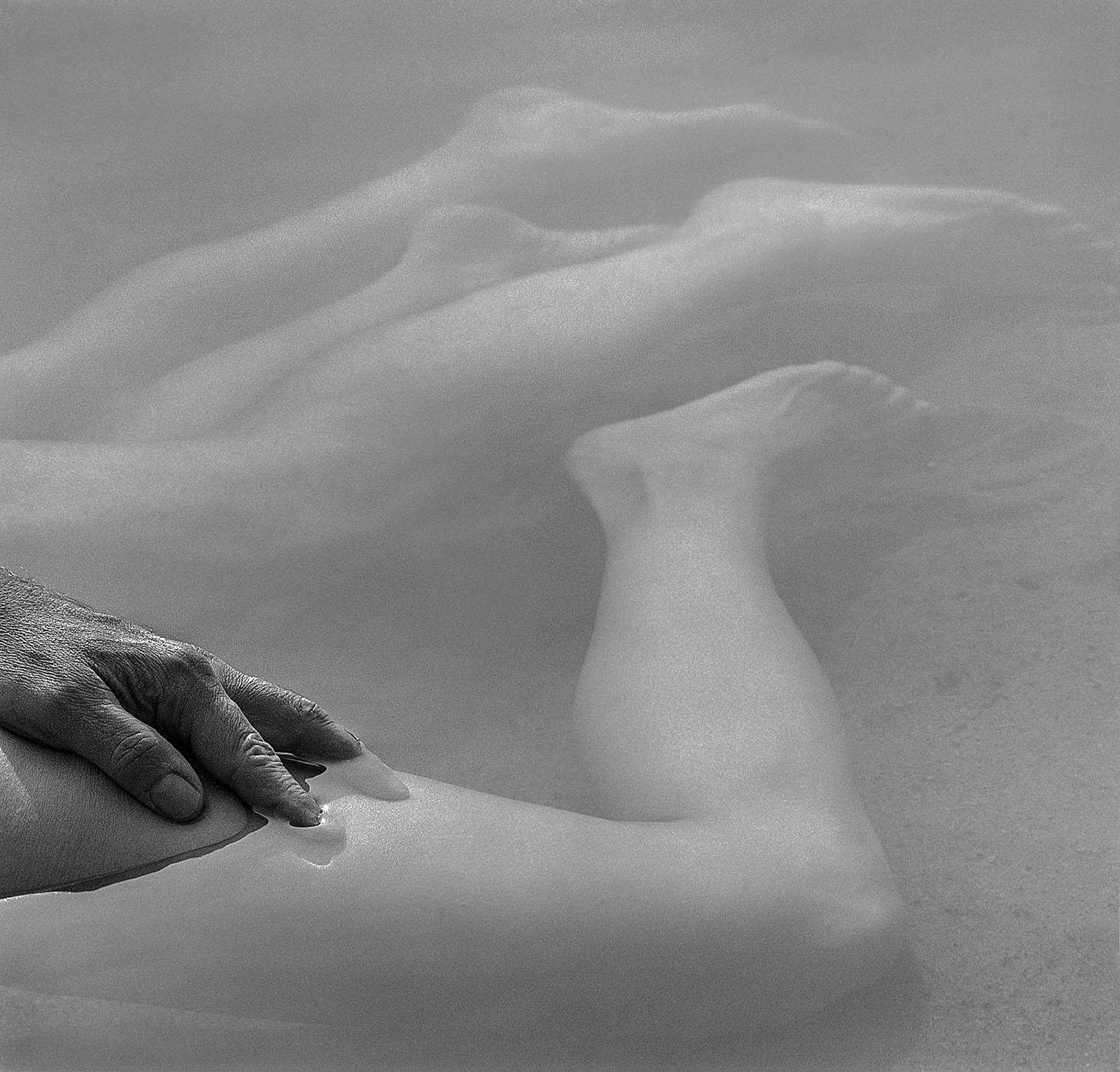 Karin Rosenthal Black and White Photograph – Ätherisches Paar