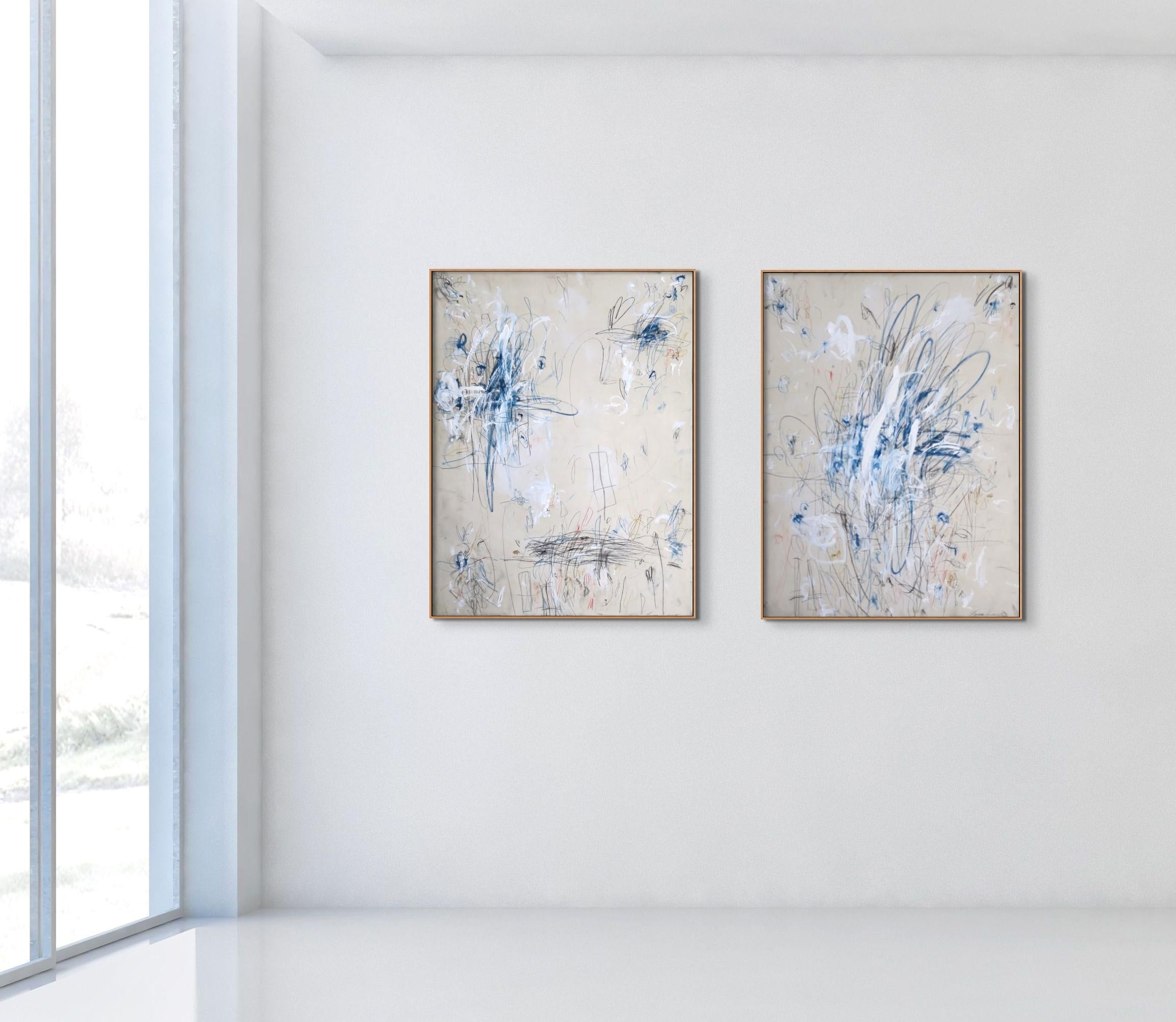 « Into the Blues II » Acrylique, pastels d'huile et crayons abstraits à la teinte bleue 48x36 - Painting de Karina Gentinetta