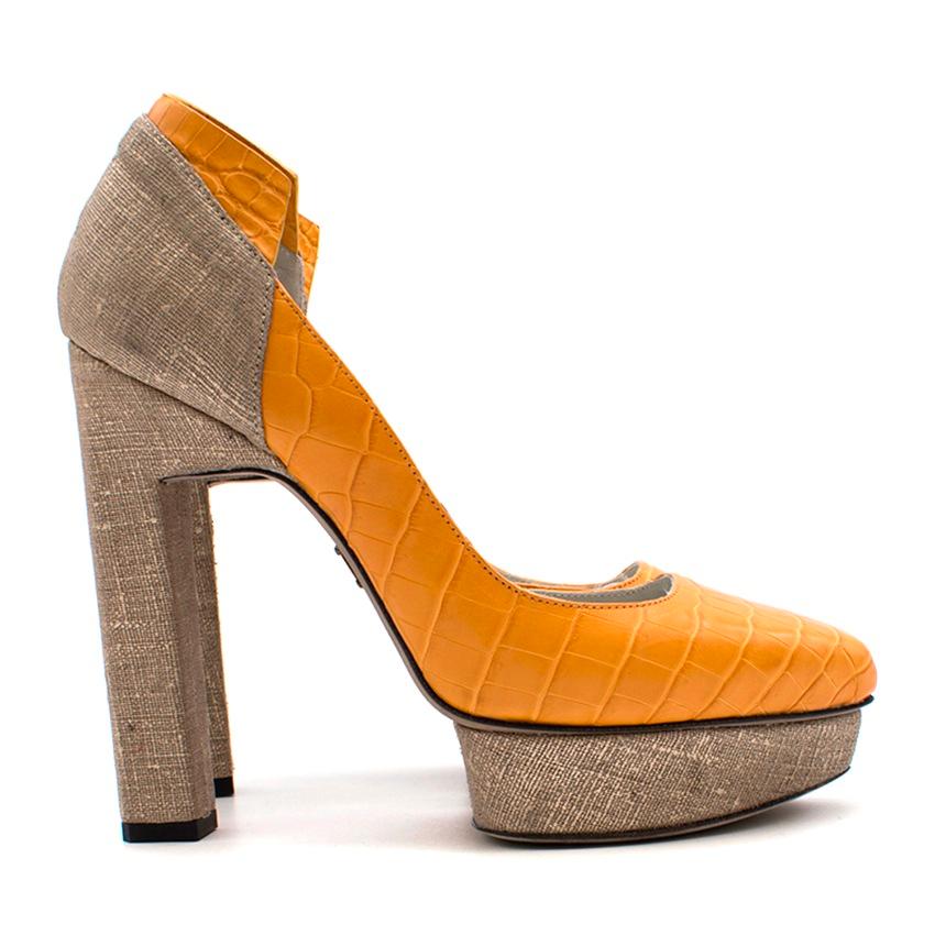 Round front platform block heels features alligator skin and gold tweed like texture fabric wrapped around the platform and heel.

Platform height: 3 cm 
Heel Height: 13.2 cm 
Insole: 25 cm  