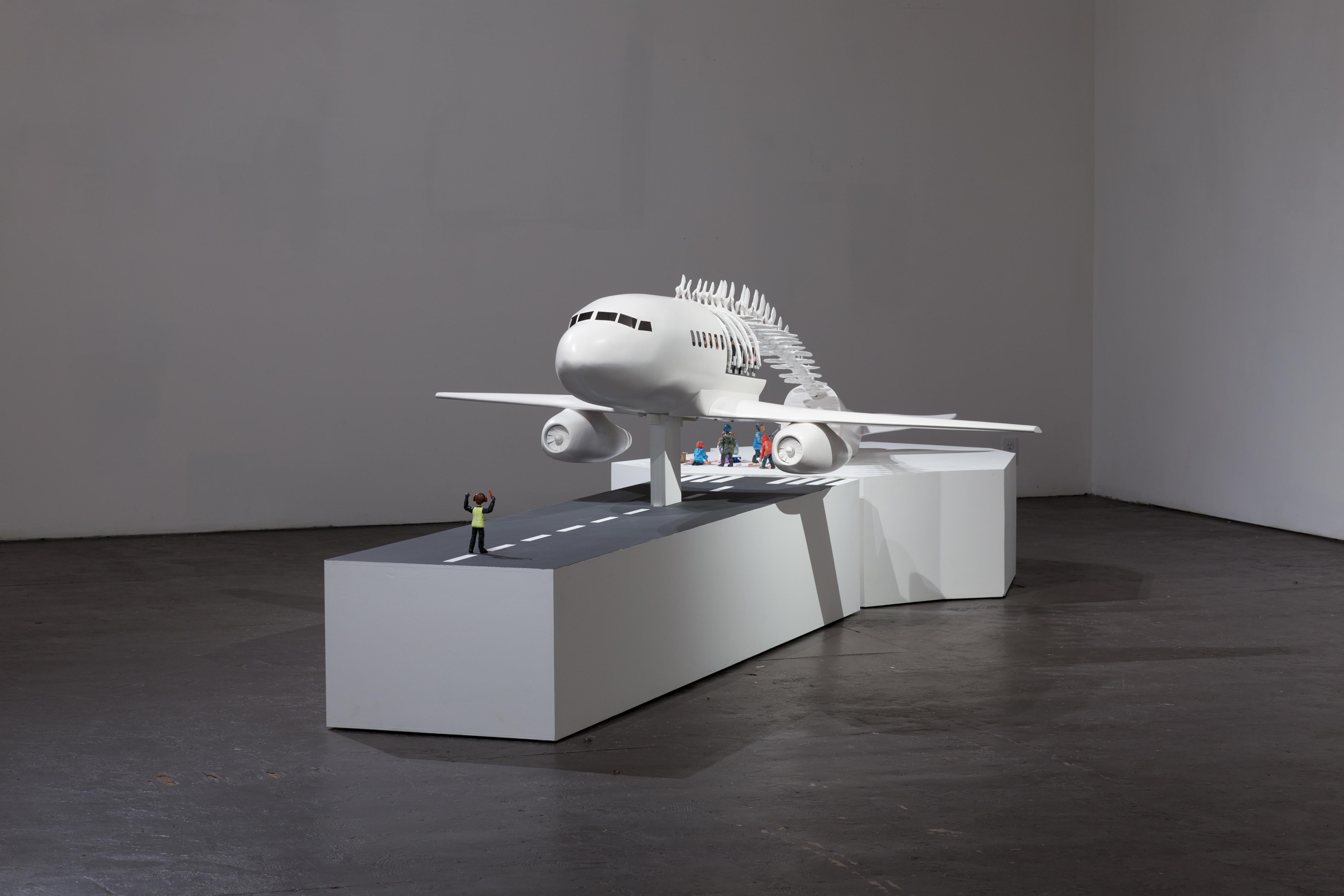 Karine Giboulo Figurative Sculpture - Avion-baleine