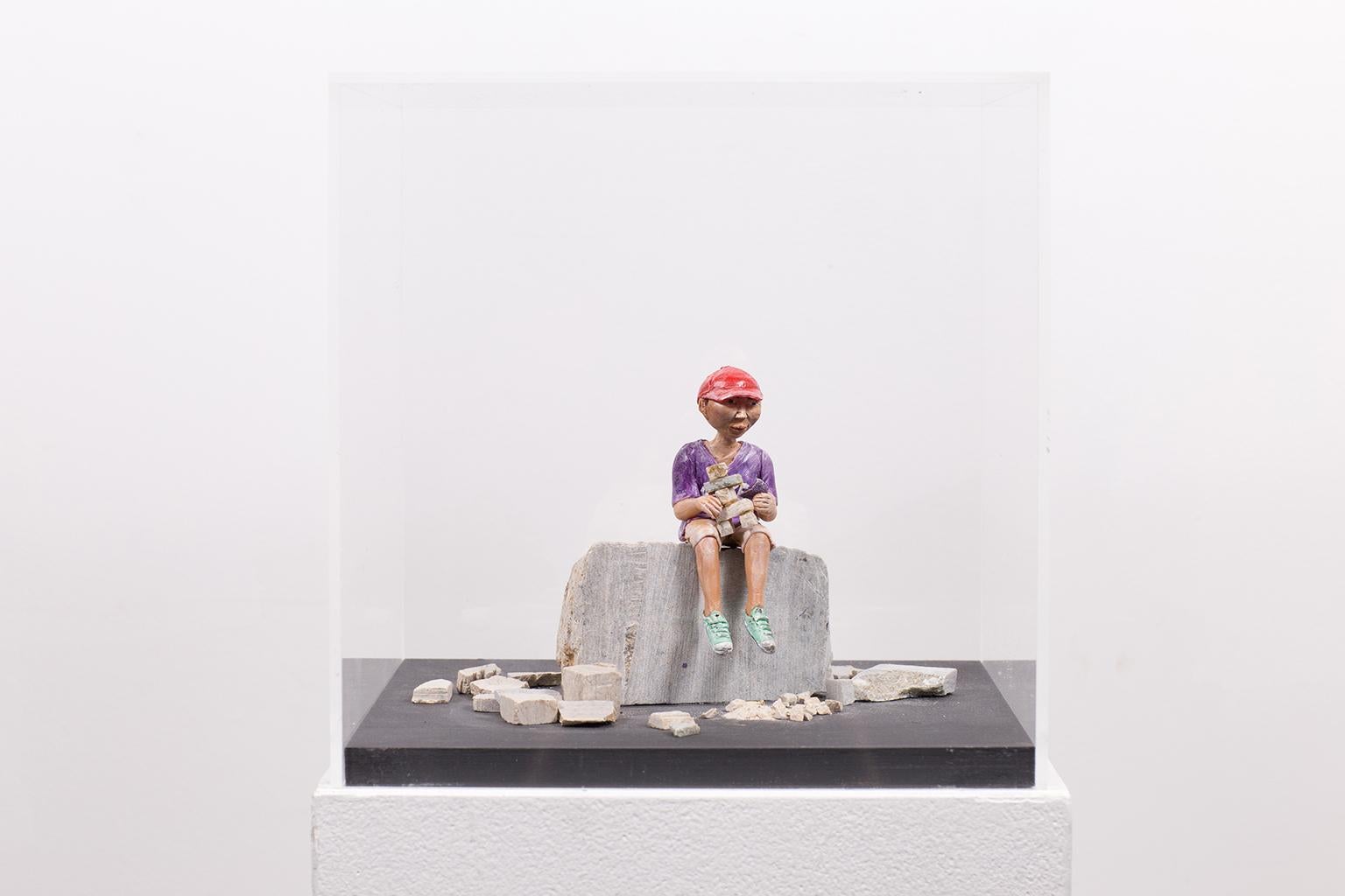 Karine Giboulo Figurative Sculpture - Mary cherche ses repères
