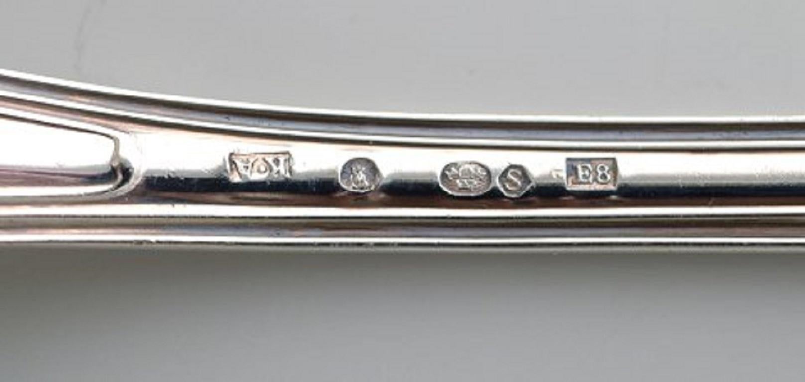 Mid-20th Century Karl Almgren, Sweden, Complete Dinner Service for Eight People in Silver 830