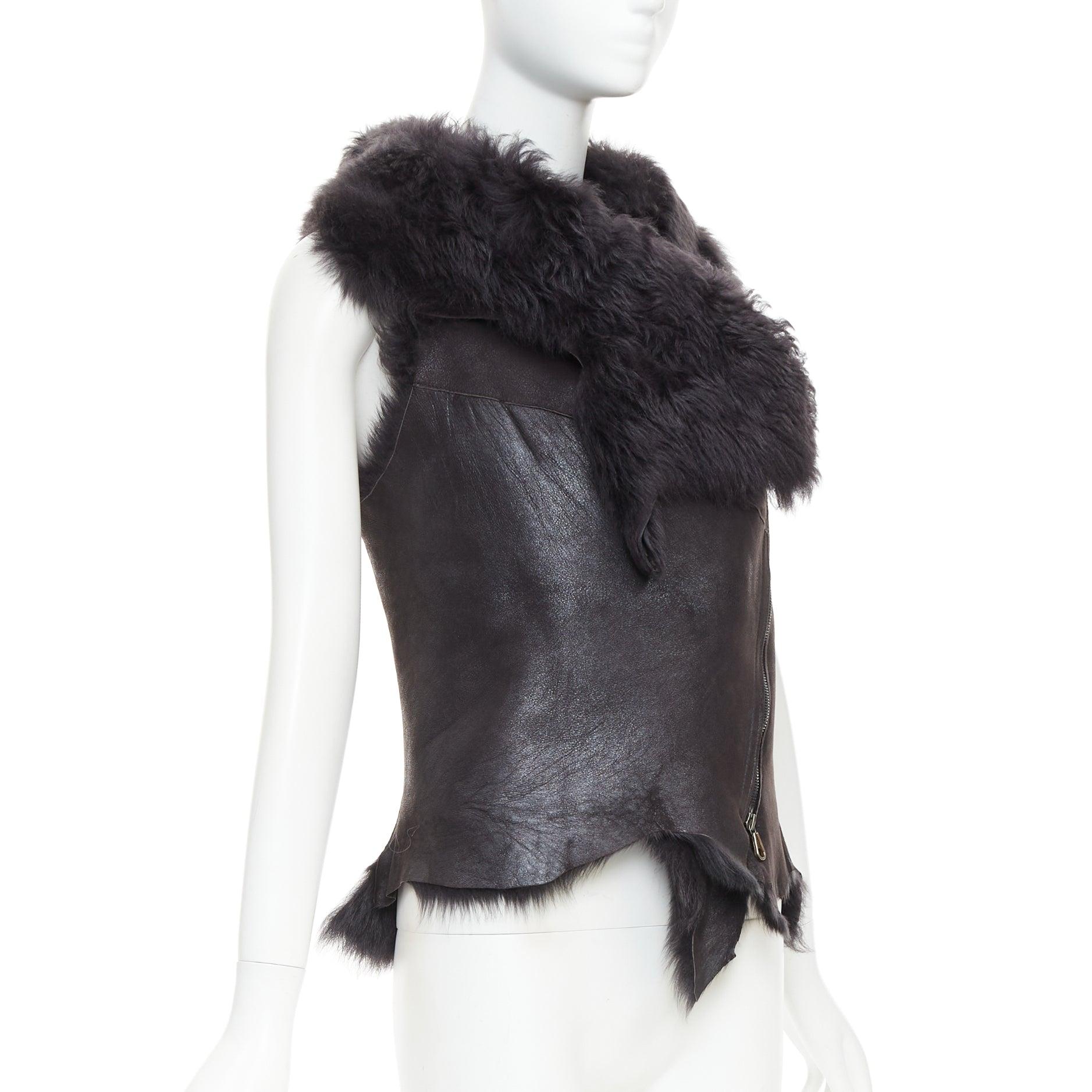 KARL DONOGHUE Gilet en cuir d'agneau noir doublé de fourrure à ourlet asymétrique dentelé XS Excellent état - En vente à Hong Kong, NT