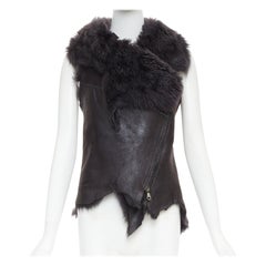 KARL DONOGHUE Gilet en cuir d'agneau noir doublé de fourrure à ourlet asymétrique dentelé XS