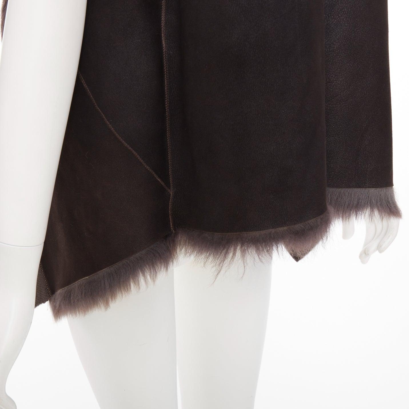 KARL DONOGHUE Dunkelbraun Lammfell Leder Pelz gefüttert drapierte Weste Jacke XS im Angebot 2