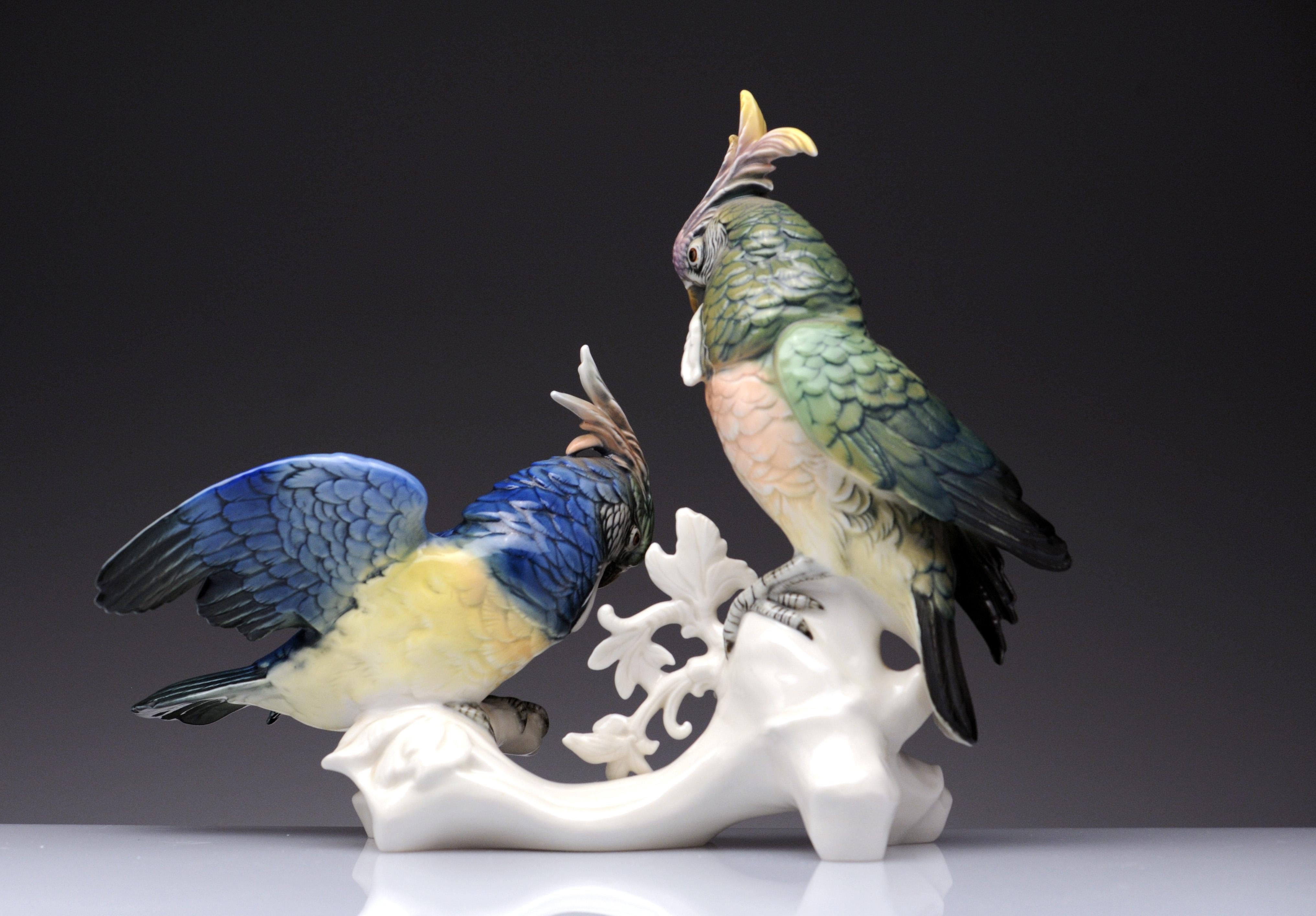 Figurine d'oiseau cacatoès perroquet en porcelaine allemande Karl Ens 1