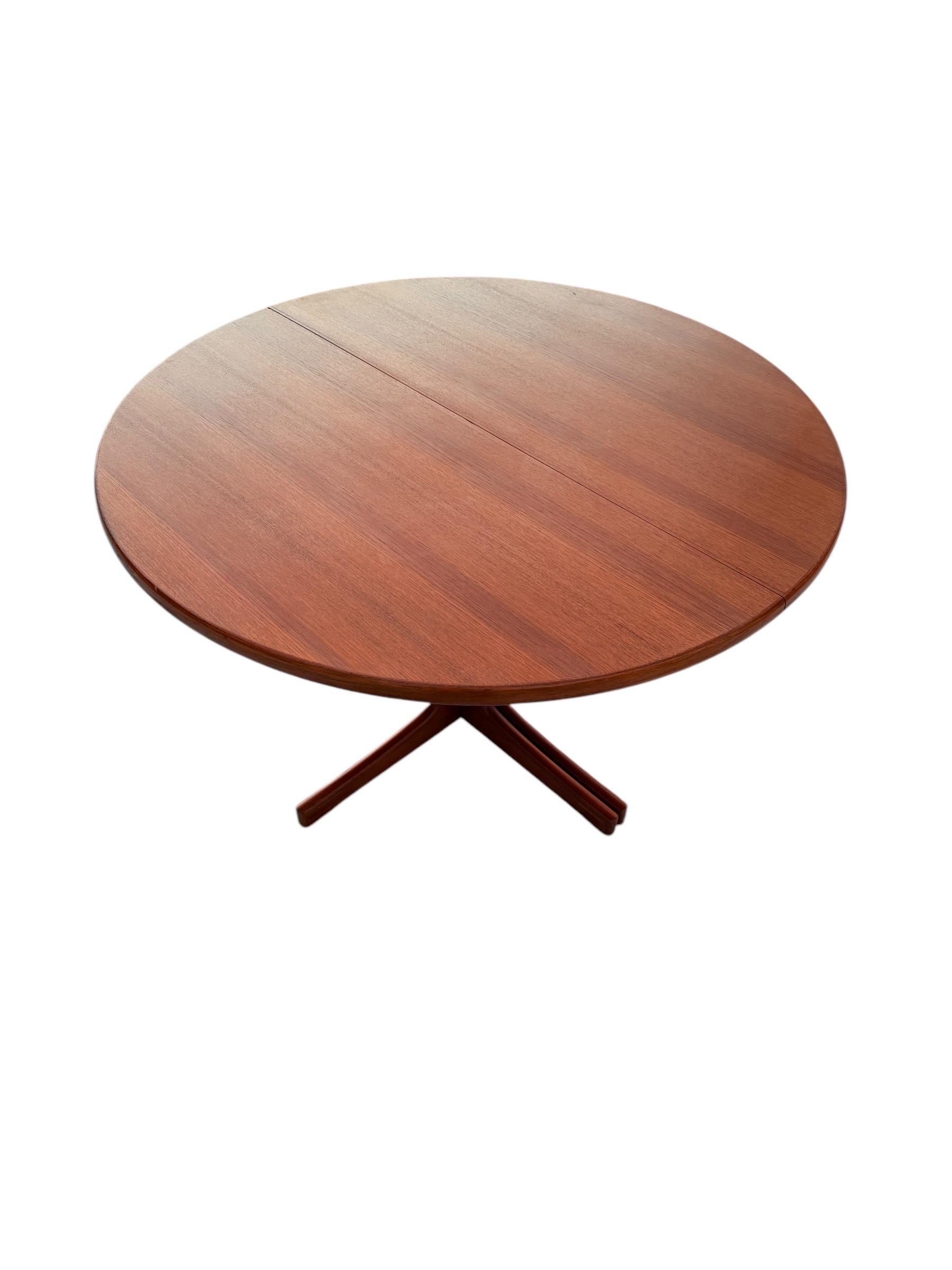Karl-Erik Ekselius for JOC Møbler Round to Oval Teak Dining Table 6