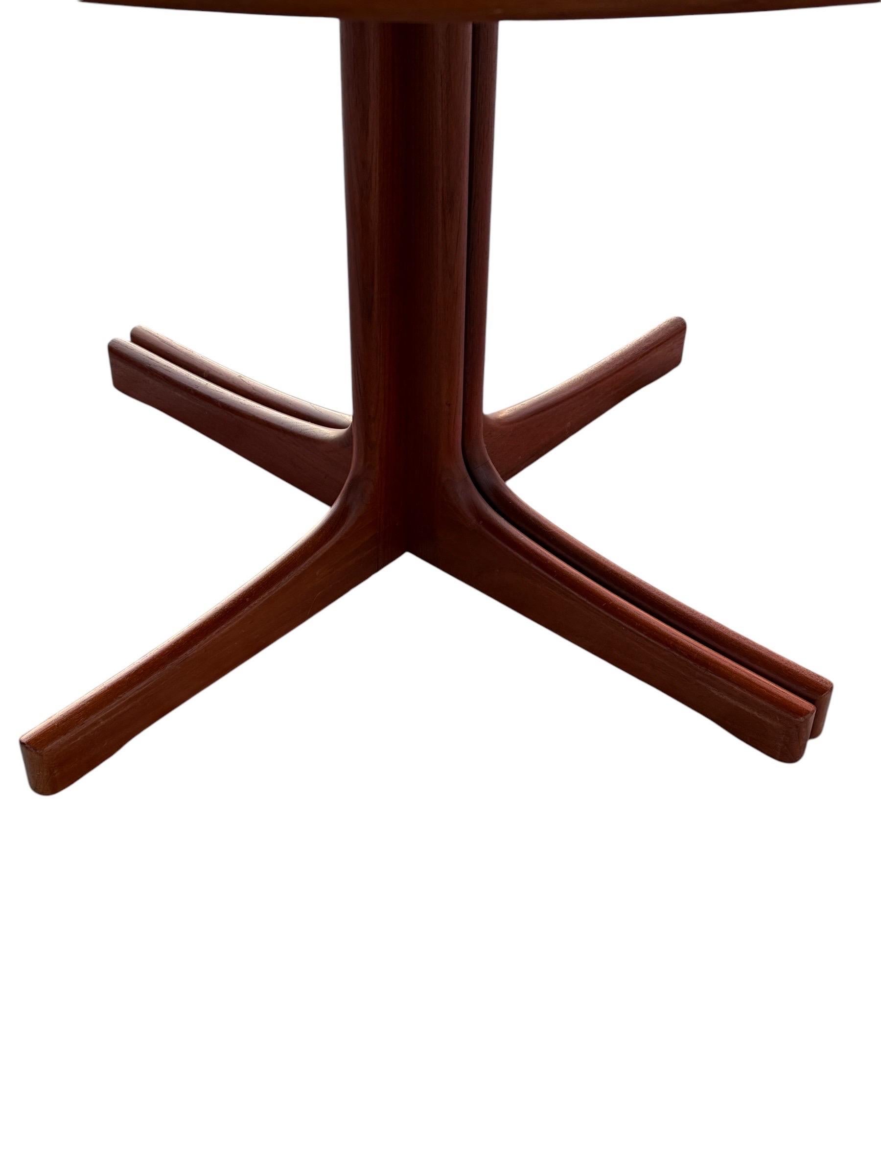 Karl-Erik Ekselius for JOC Møbler Round to Oval Teak Dining Table 7