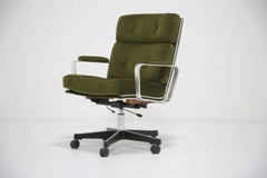 Karl Erik Ekselius Green Velvet Aluminum Swivel & Tilt Desk Chair, JOC Vetlanda