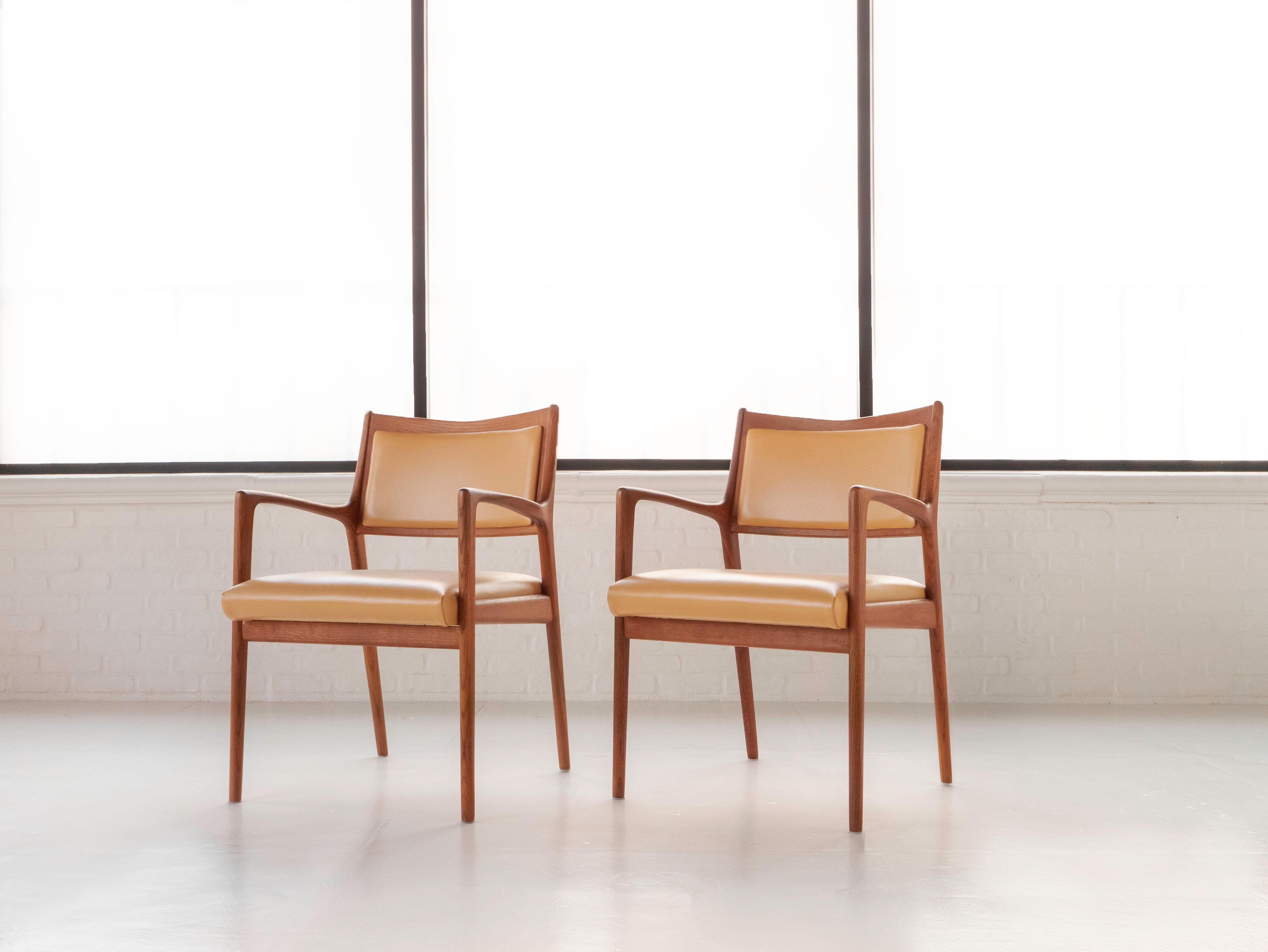 Karl-Erik Ekselius Leather & Oak Swedish Dining Chairs for JO Carlsson, 1960's In Good Condition In Los Angeles, CA