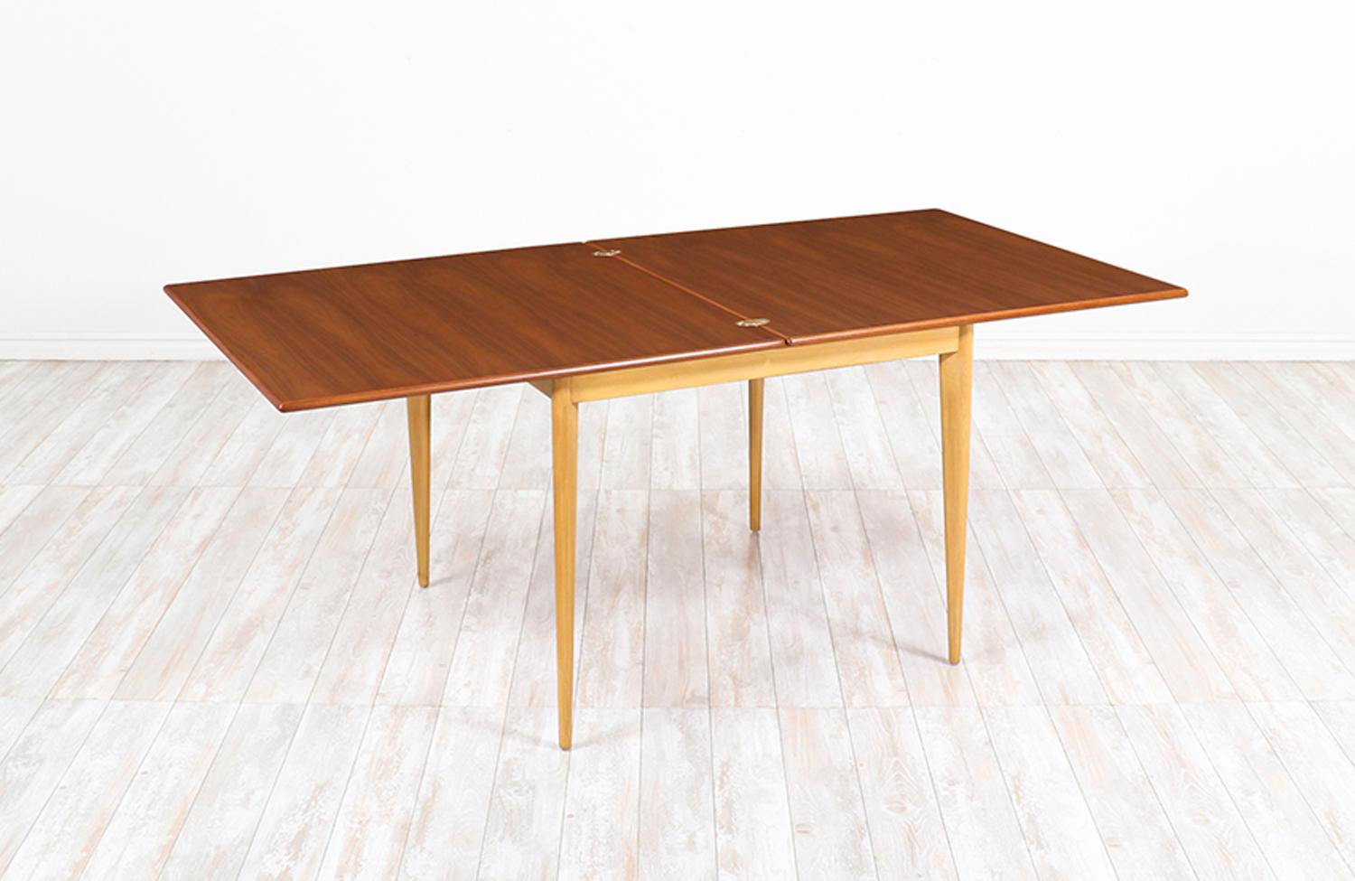 Karl-Erik Ekselius Model-1401 Expanding Dining Table for DUX In Excellent Condition In Los Angeles, CA