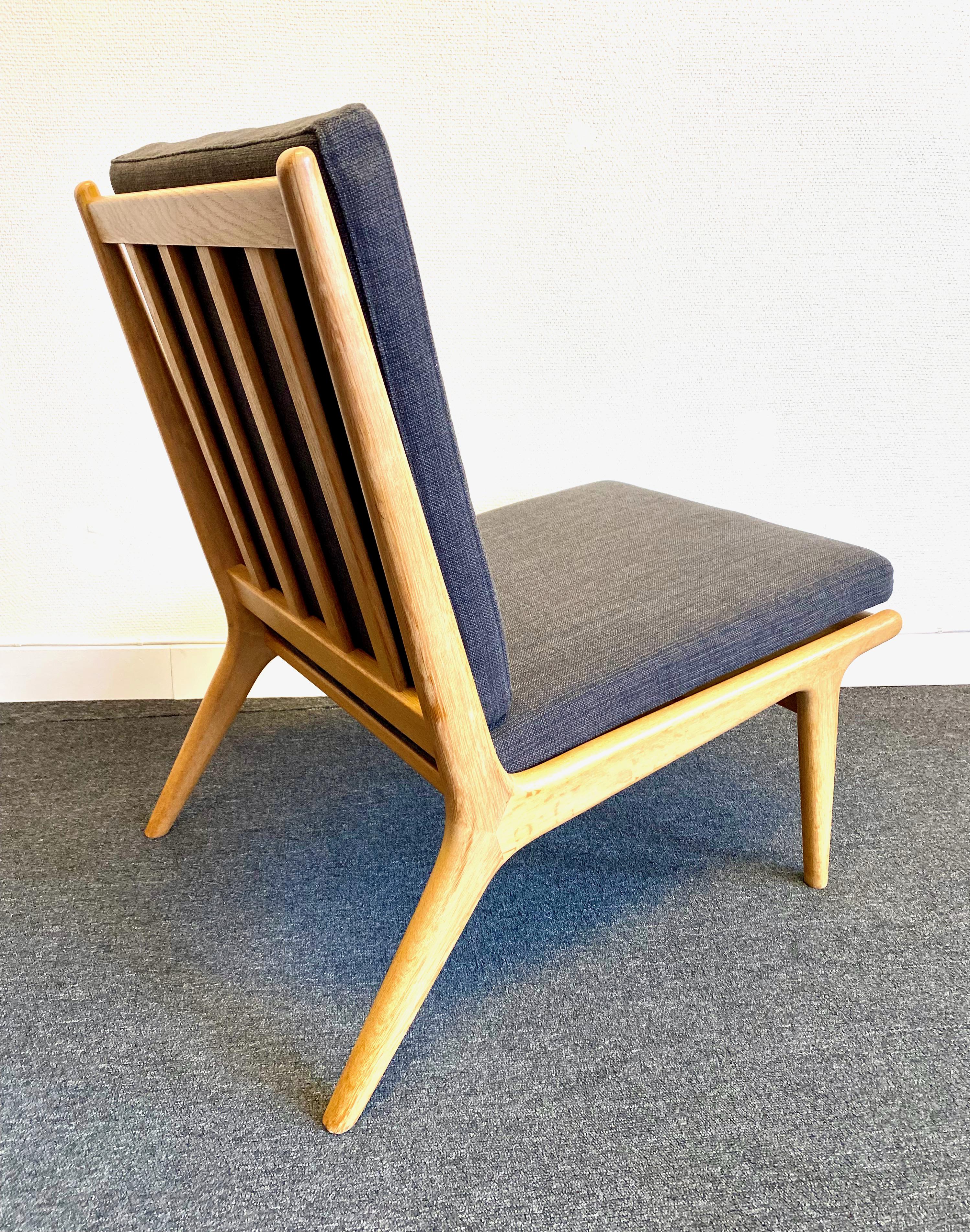Scandinavian Modern Karl-Erik Ekselius - Oak lounge chair by JOC Sweden For Sale
