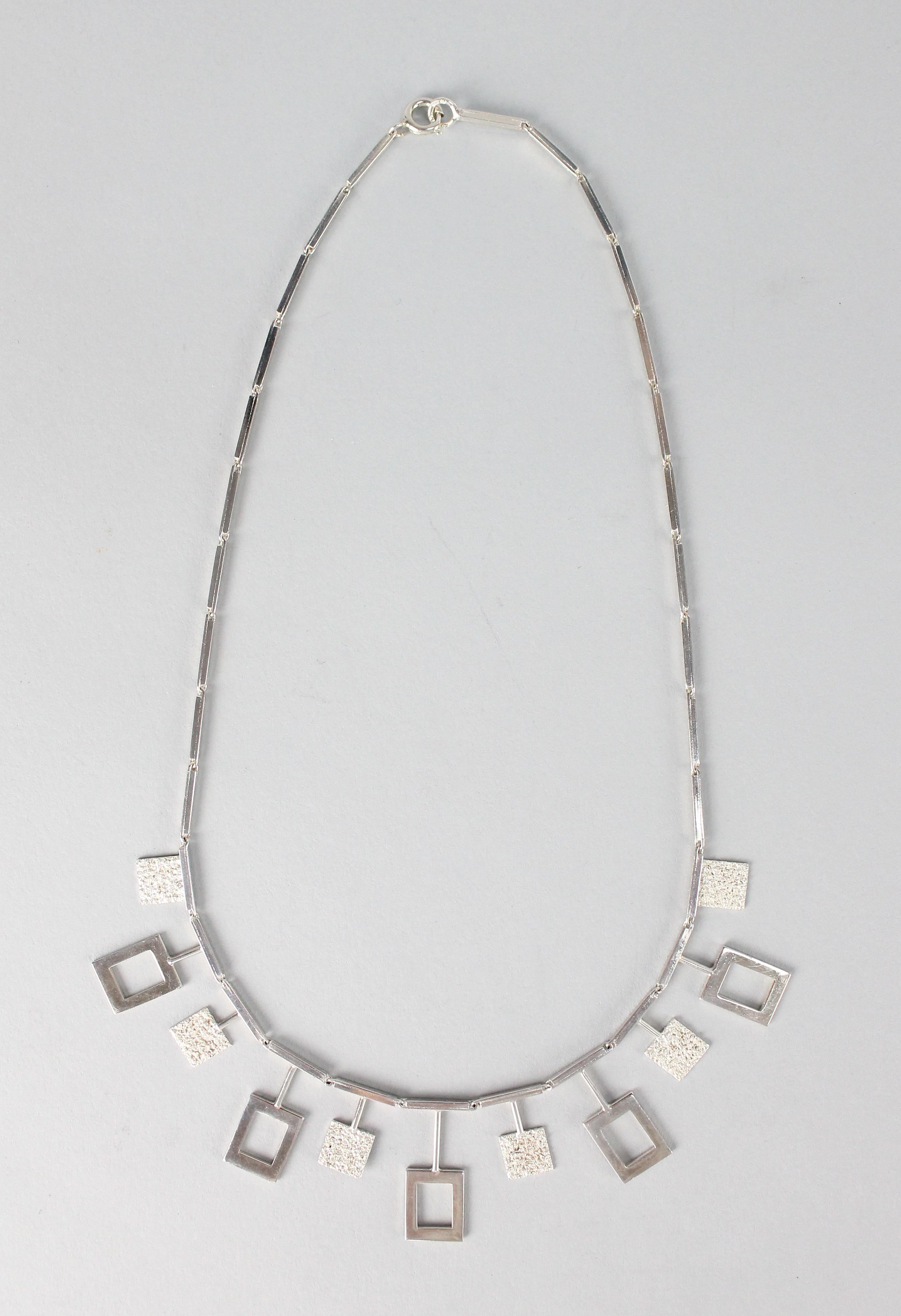Karl-Erik Palmberg, Scandinavian Modern Necklace in Silver, Falköping, 1945 In Good Condition For Sale In Skanninge, SE