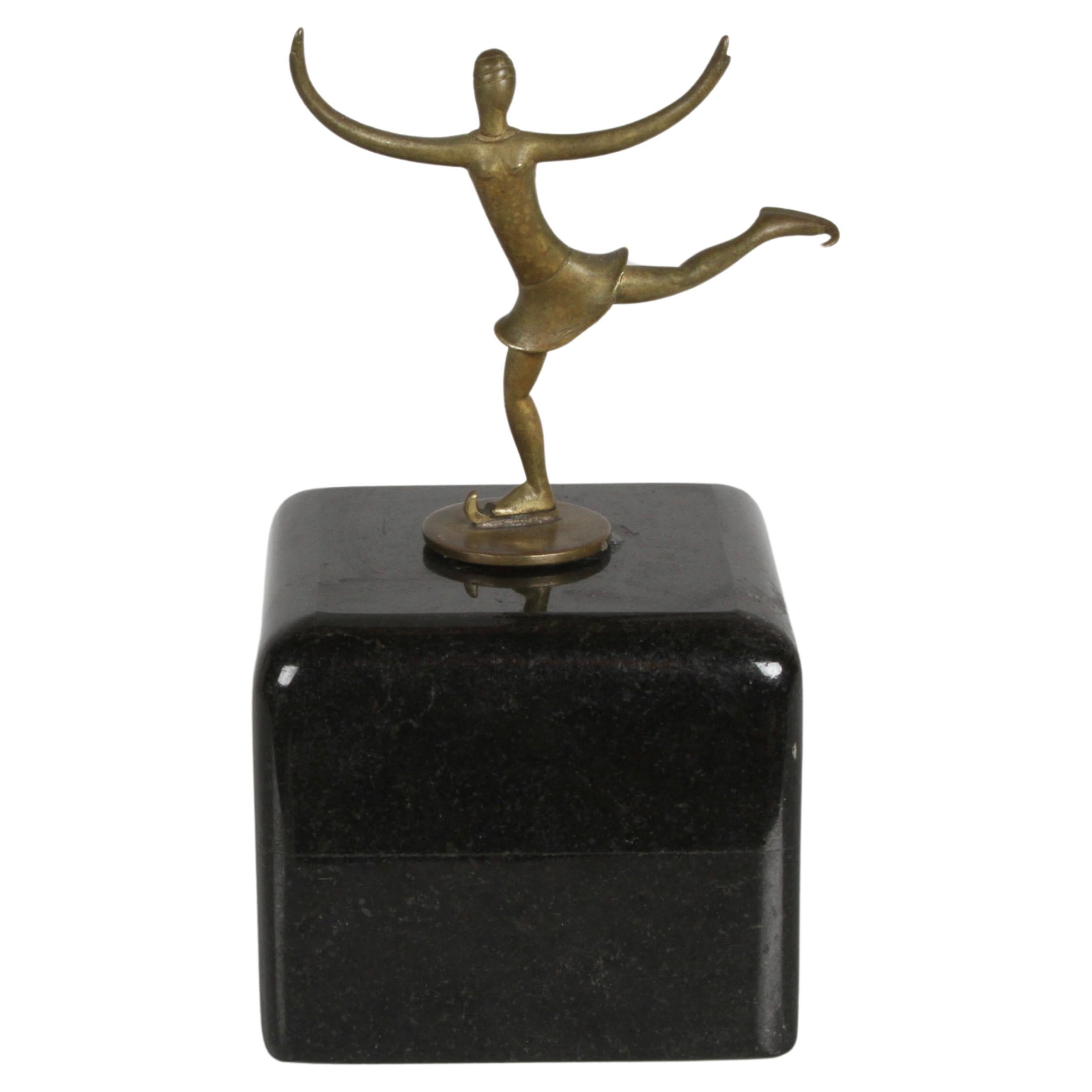 Karl Hagenauer (wHw) 1920 Wiener Werkstätte Bronze Miniature Figure Skater  en vente